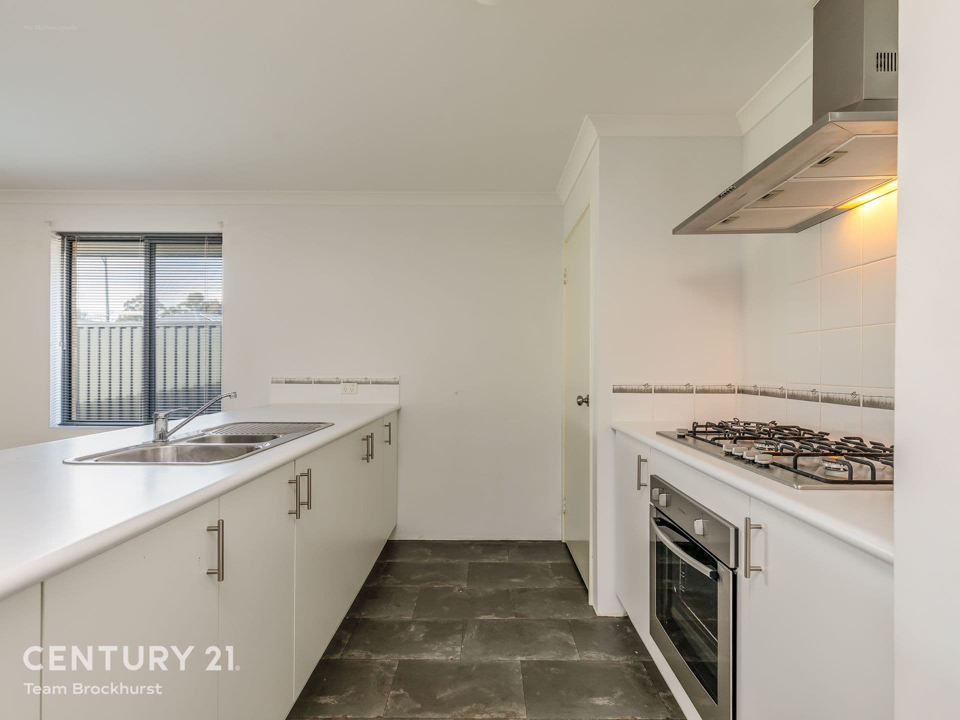 7/10 Warton Rd, Huntingdale, WA, 6110, Hilbert - Thumbnail 8