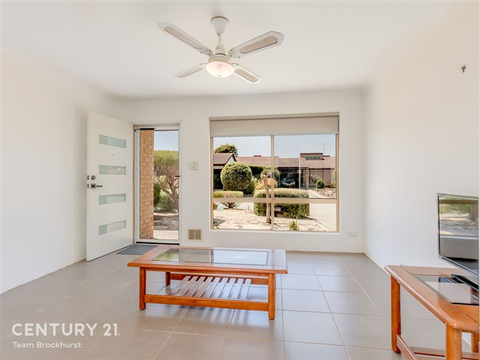 2/2 Attfield Street, Maddington, WA, 6109, Maddington - Thumbnail 2