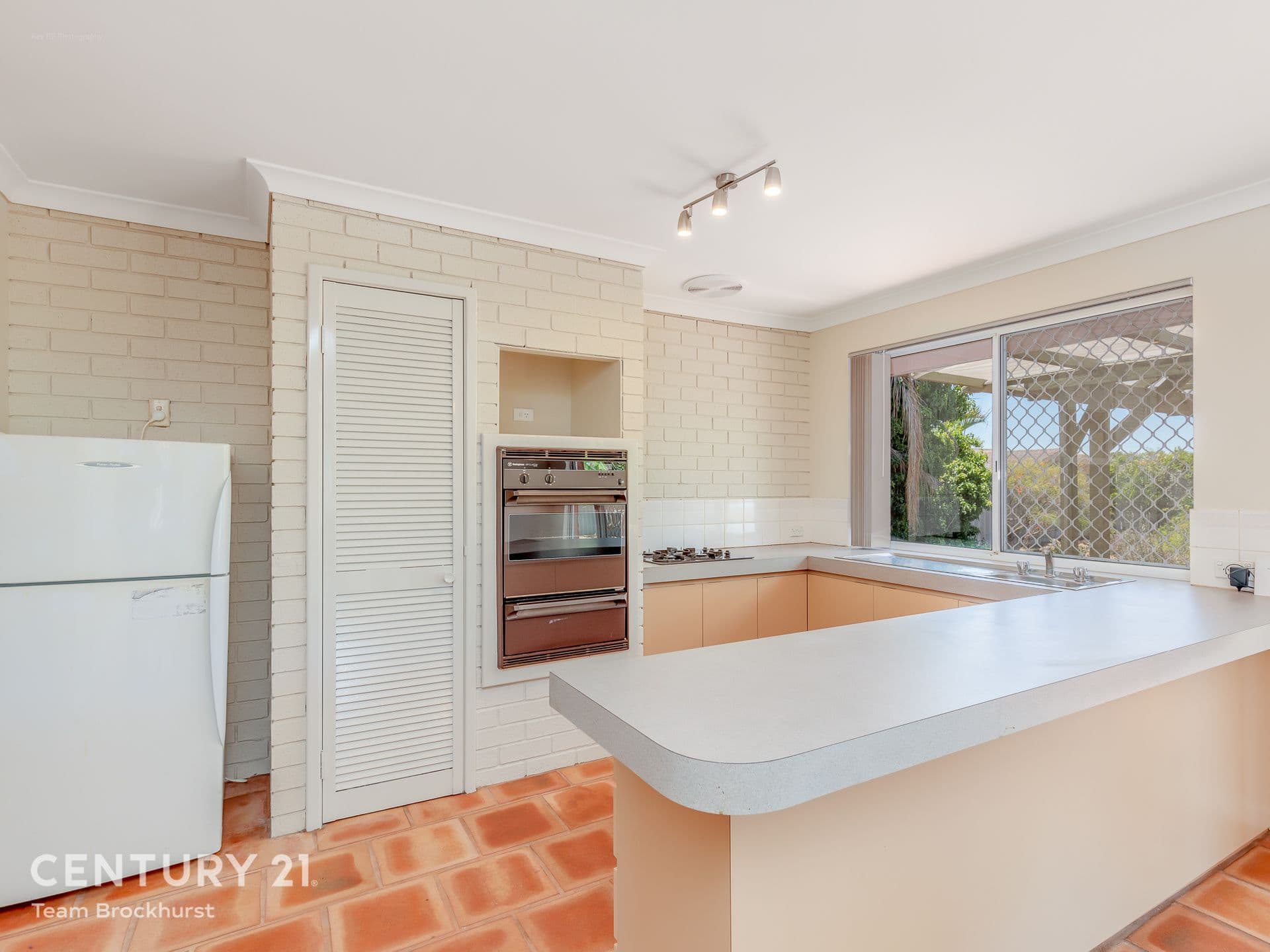 7/10 Warton Rd, Huntingdale, WA, 6110, Willetton - Thumbnail 2