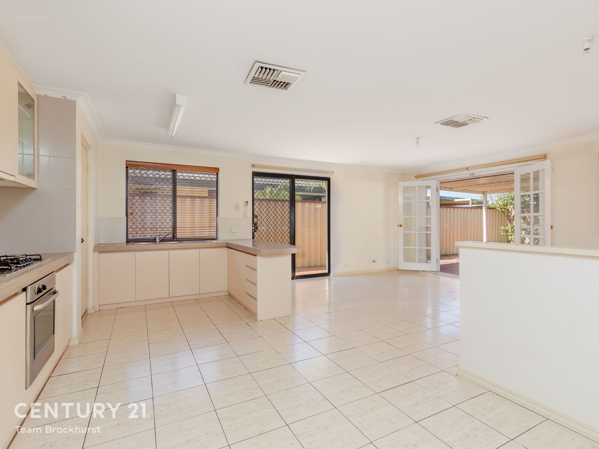7/10 Warton Rd, Huntingdale, WA, 6110, Redcliffe - Thumbnail 2
