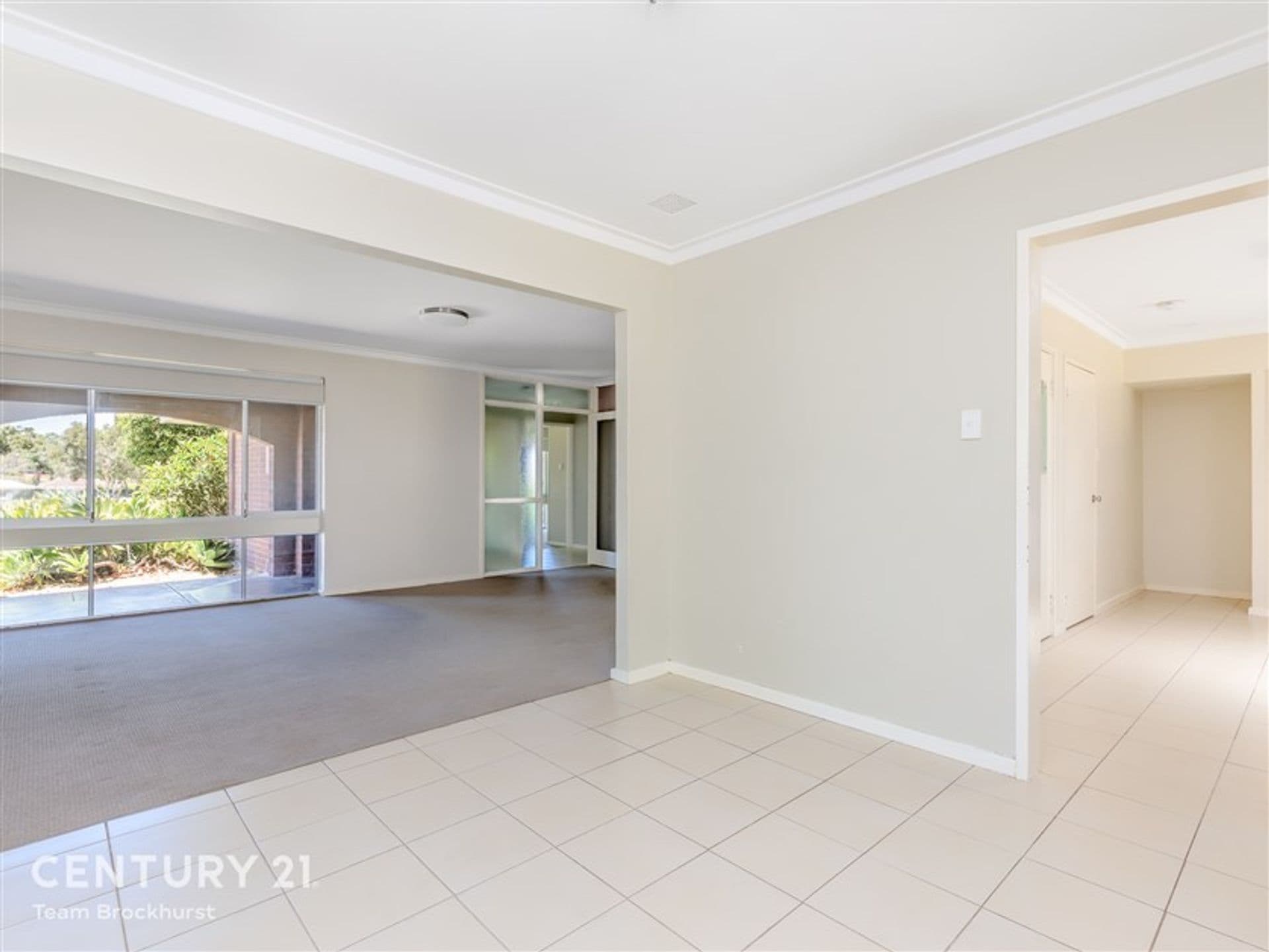 7/10 Warton Rd, Huntingdale, WA, 6110, Thornlie - Thumbnail 2