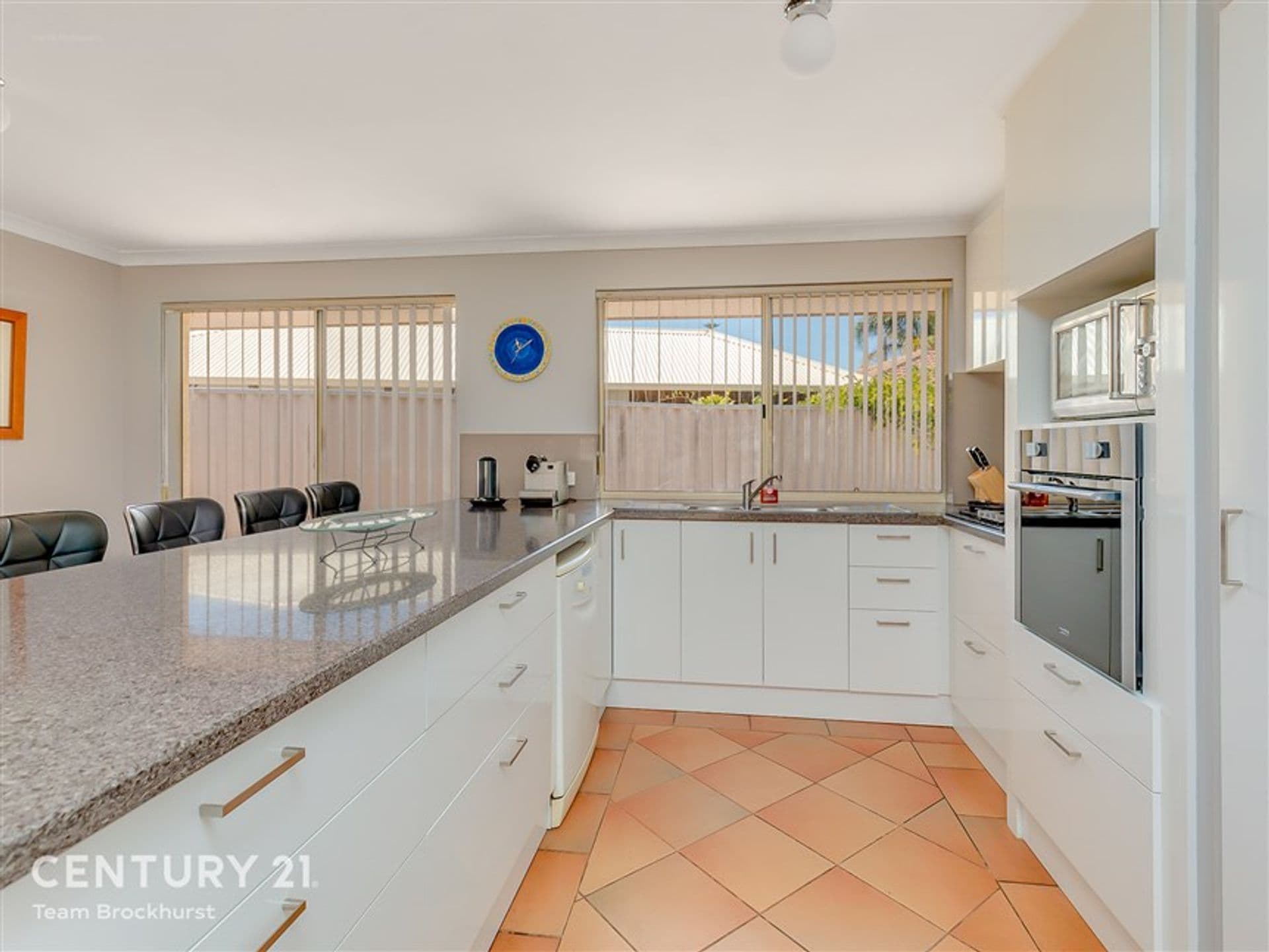 7/10 Warton Rd, Huntingdale, WA, 6110, South Lake - Image 1
