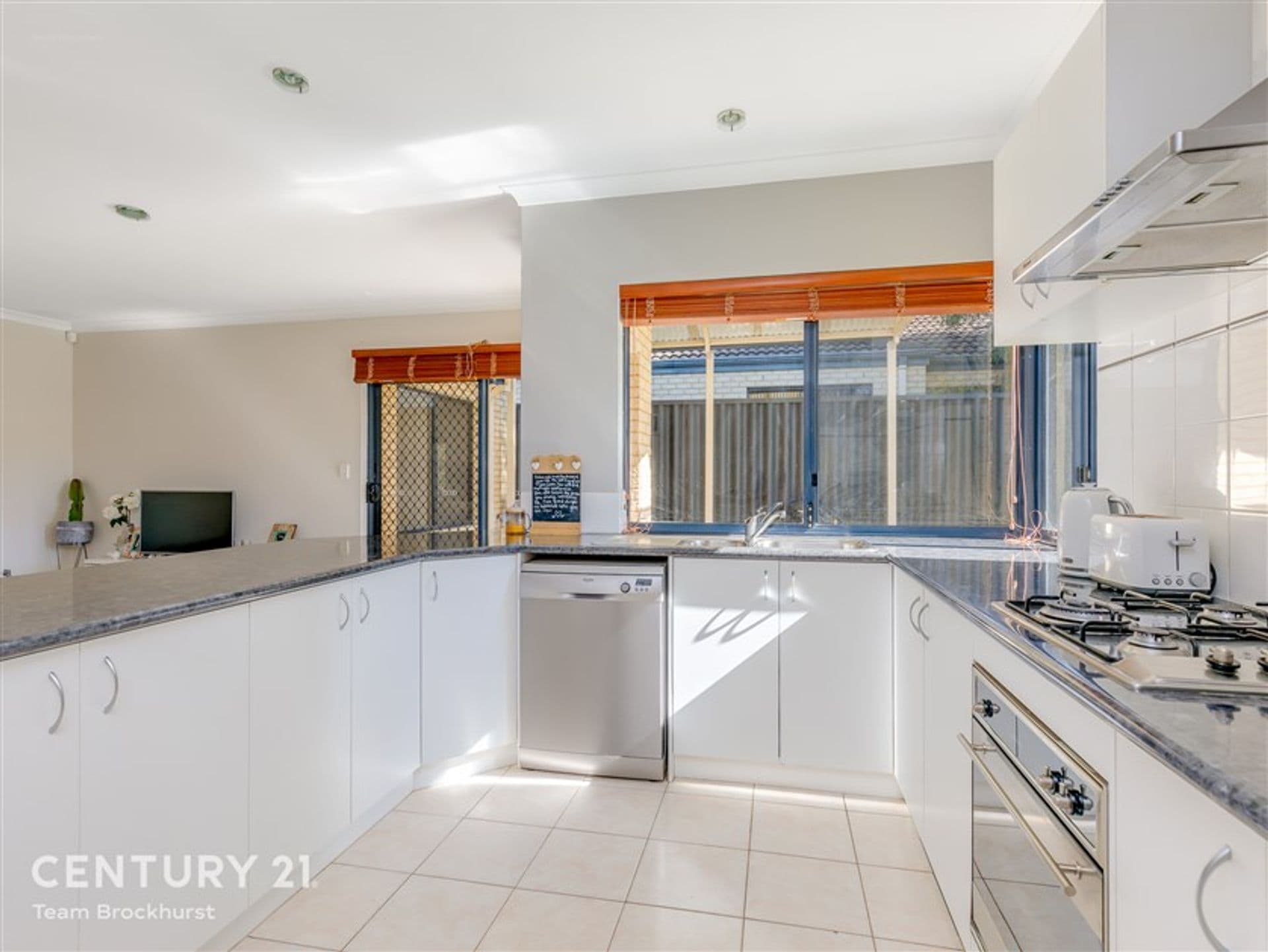 7/10 Warton Rd, Huntingdale, WA, 6110, Willagee - Thumbnail 3