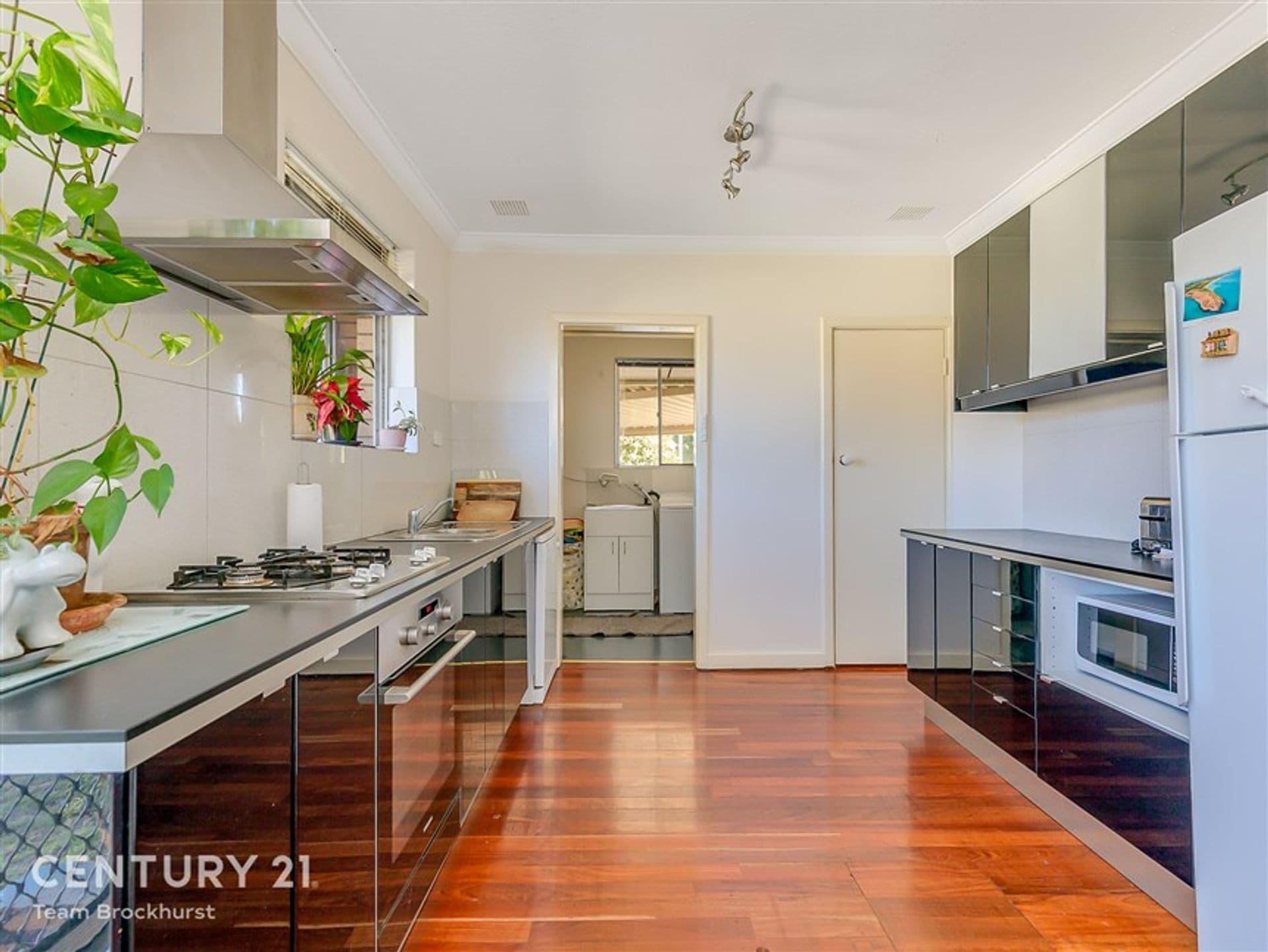 7/10 Warton Rd, Huntingdale, WA, 6110, Riverton - Image 1