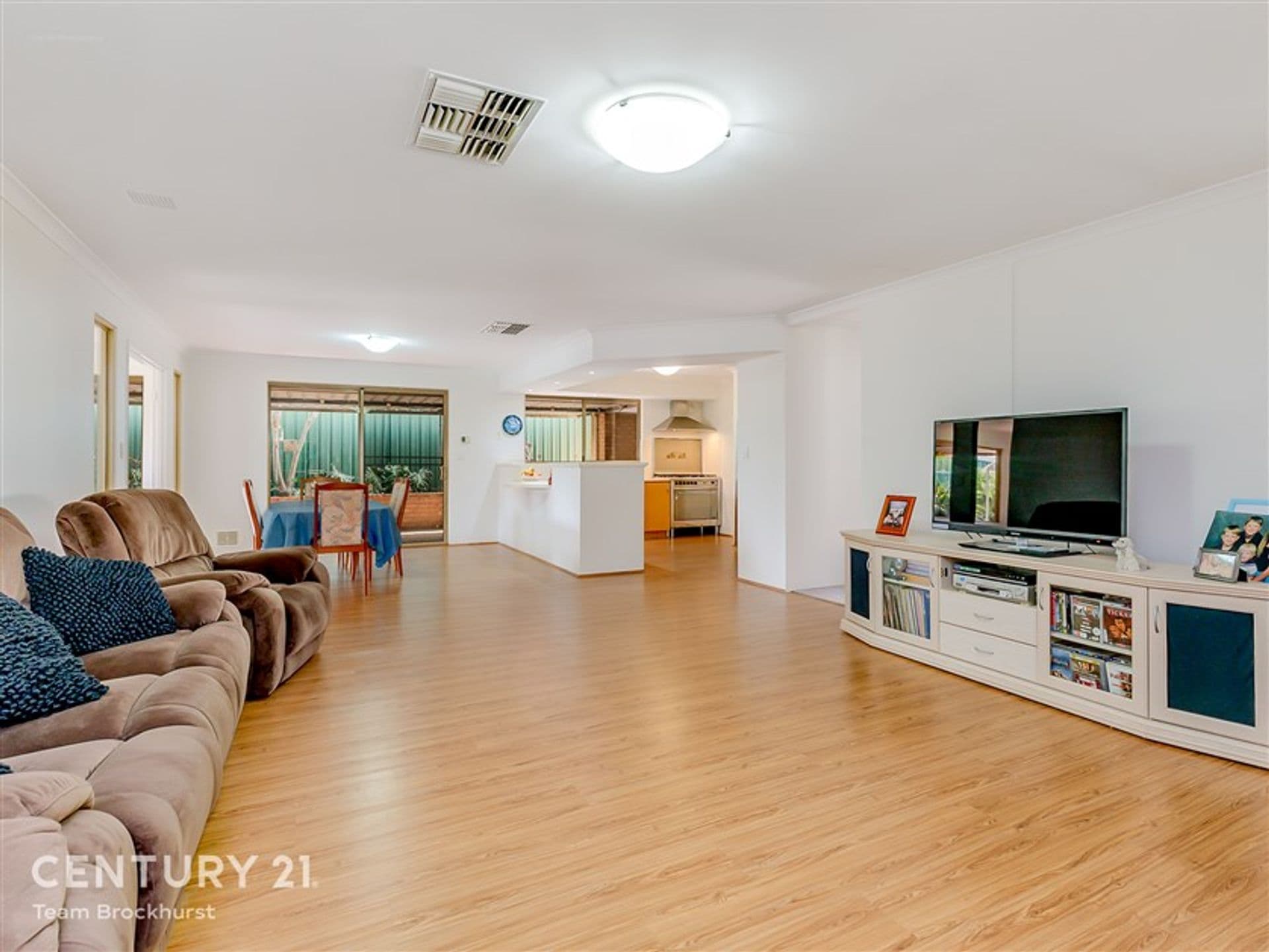 7/10 Warton Rd, Huntingdale, WA, 6110, Huntingdale - Thumbnail 2