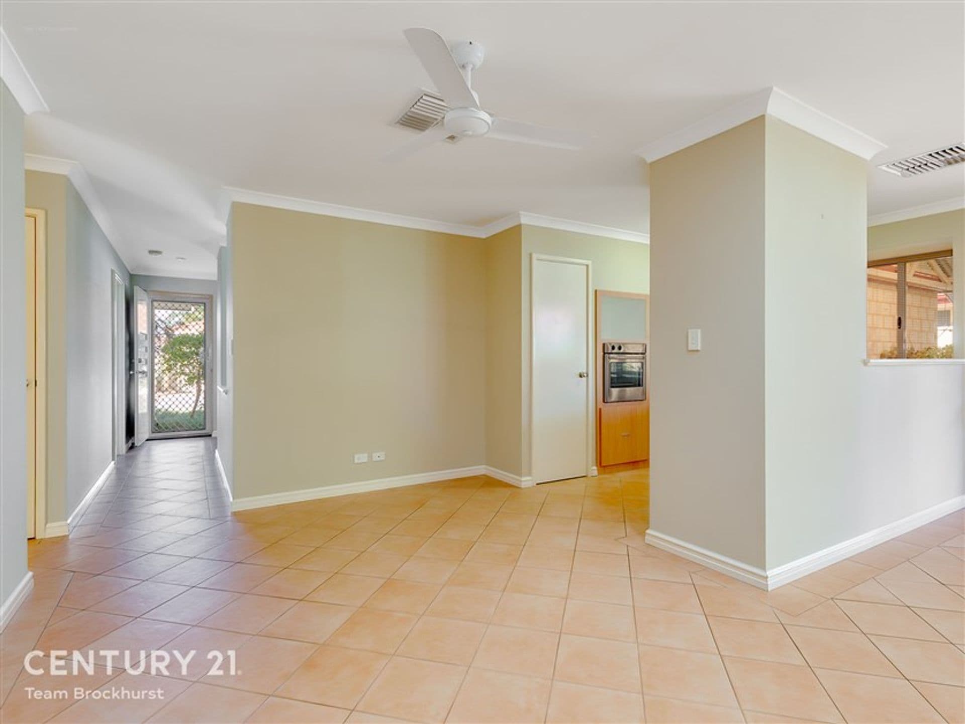7/10 Warton Rd, Huntingdale, WA, 6110, Thornlie - Thumbnail 4