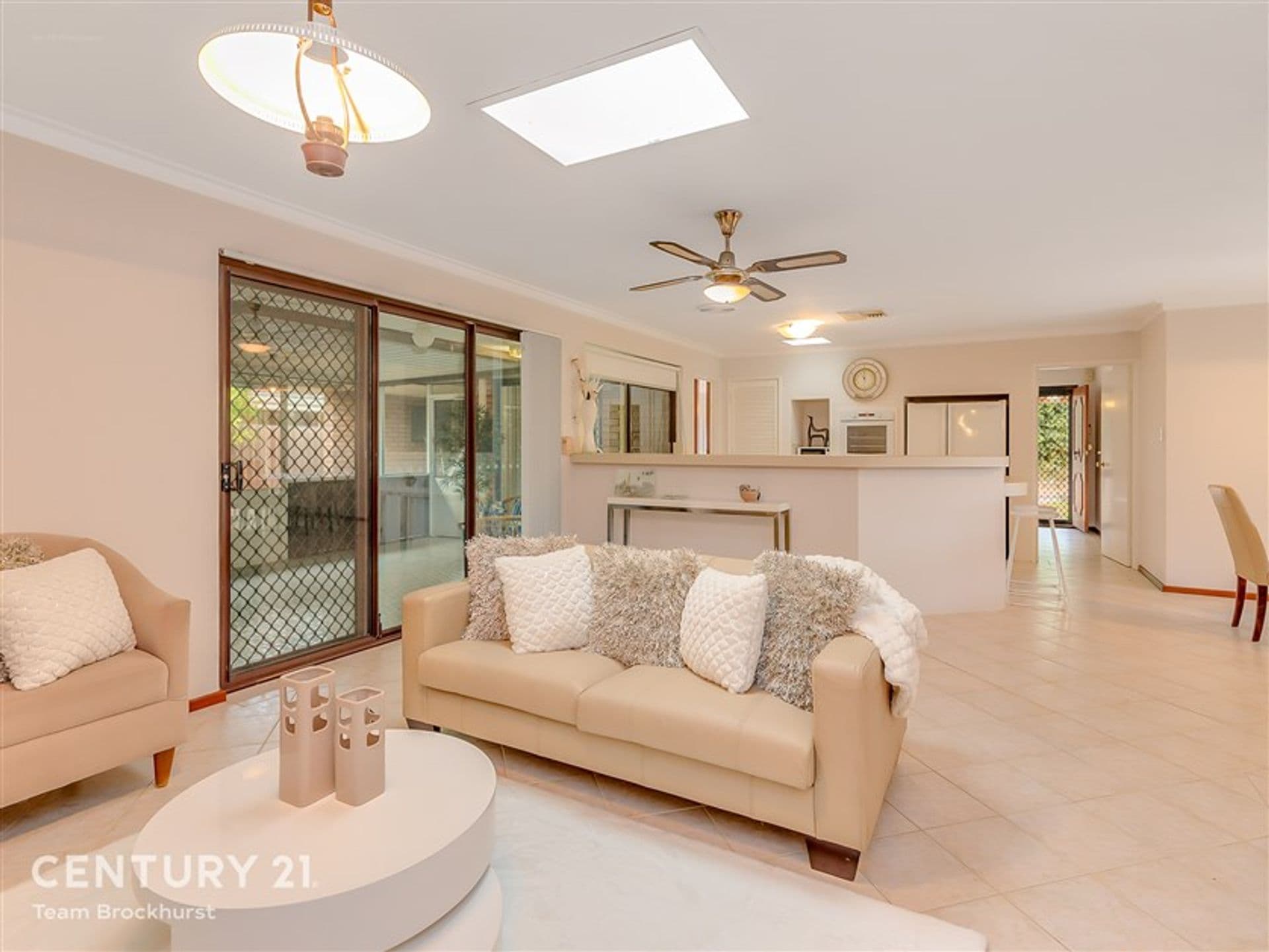 7/10 Warton Rd, Huntingdale, WA, 6110, Riverton - Thumbnail 2