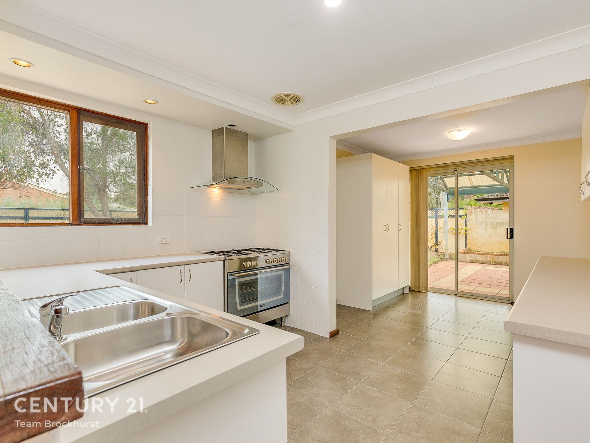7/10 Warton Rd, Huntingdale, WA, 6110, Thornlie - Thumbnail 2