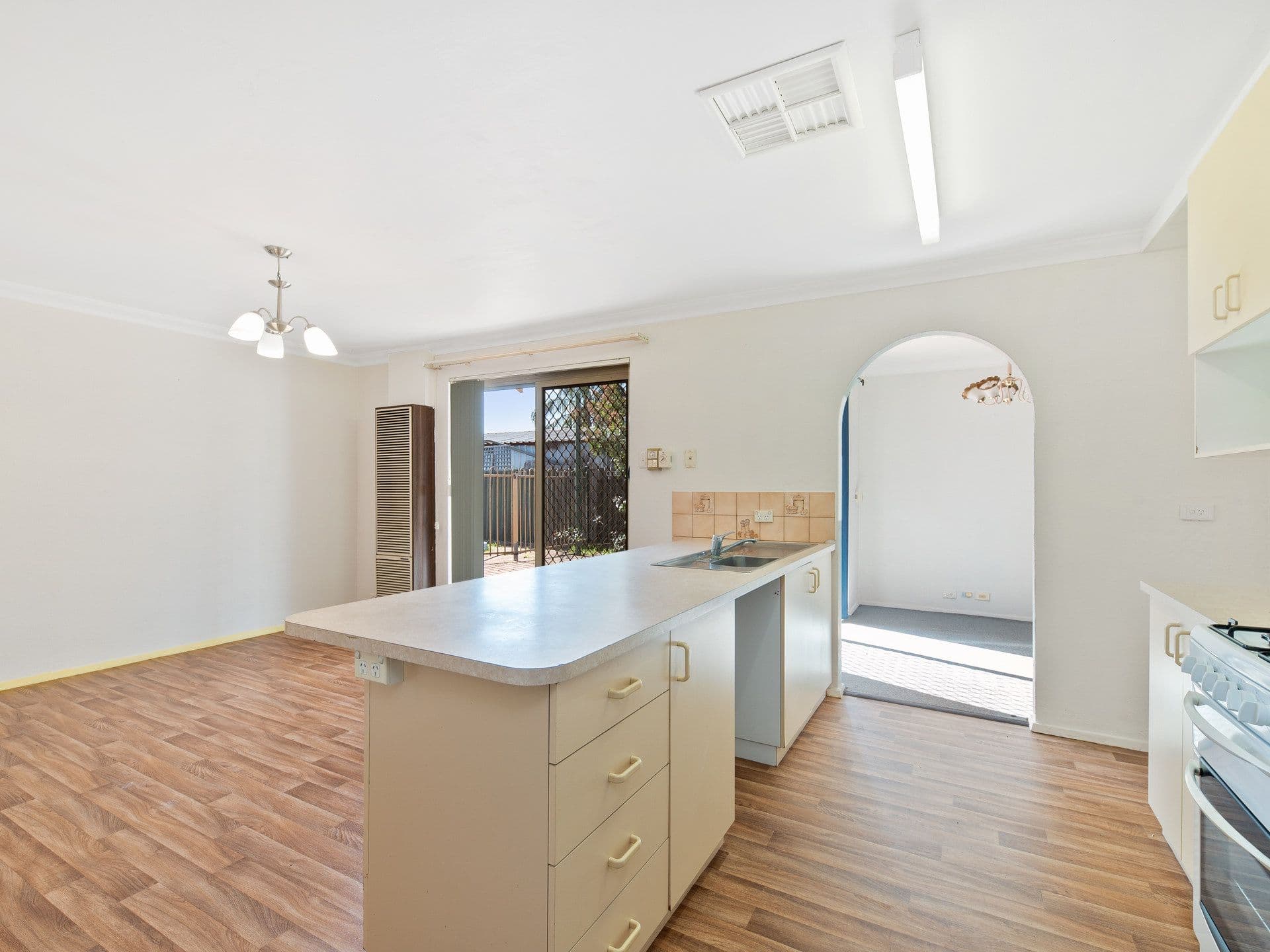 7/10 Warton Rd, Huntingdale, WA, 6110, Thornlie - Thumbnail 5