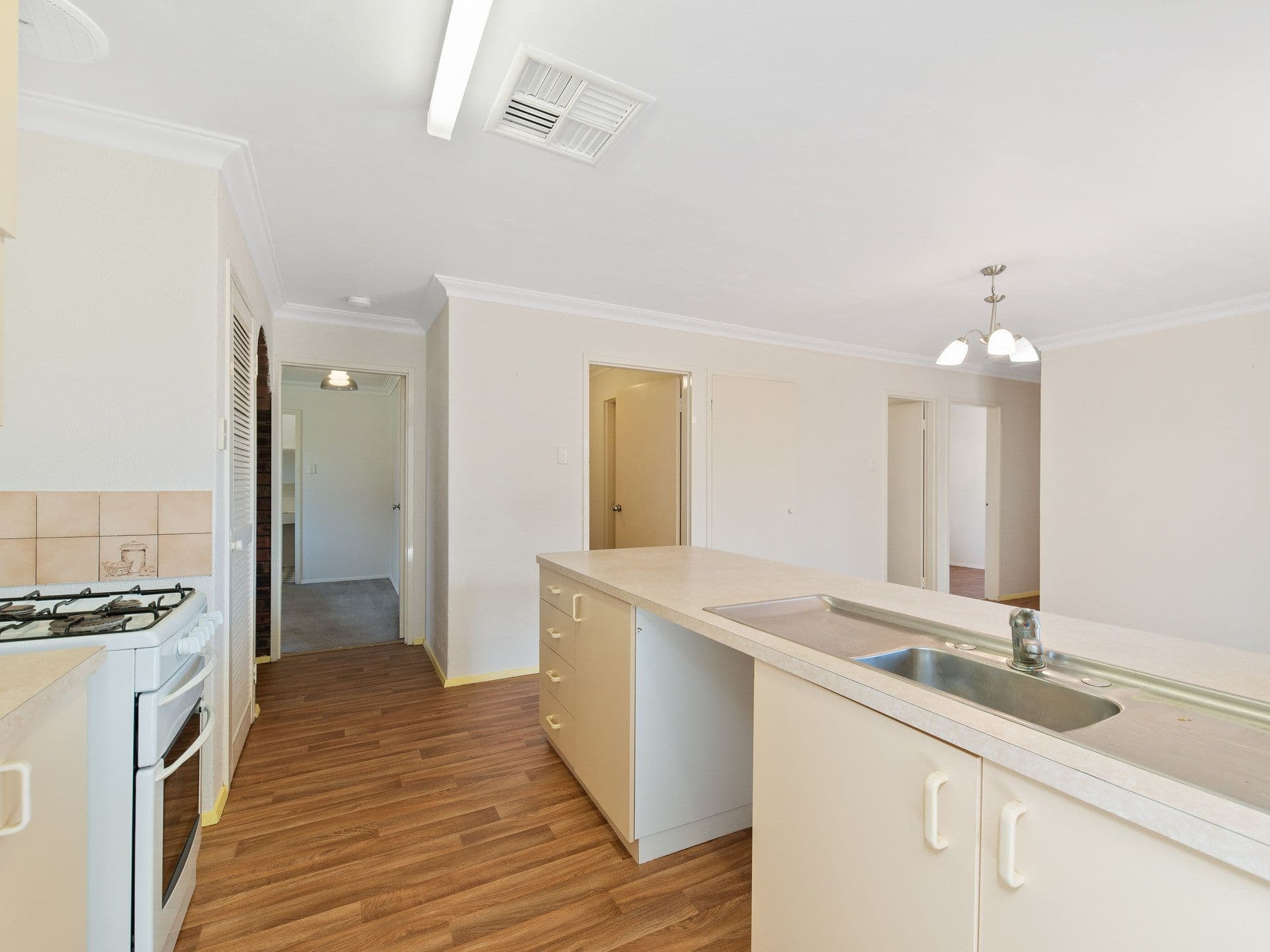7/10 Warton Rd, Huntingdale, WA, 6110, Thornlie - Thumbnail 4