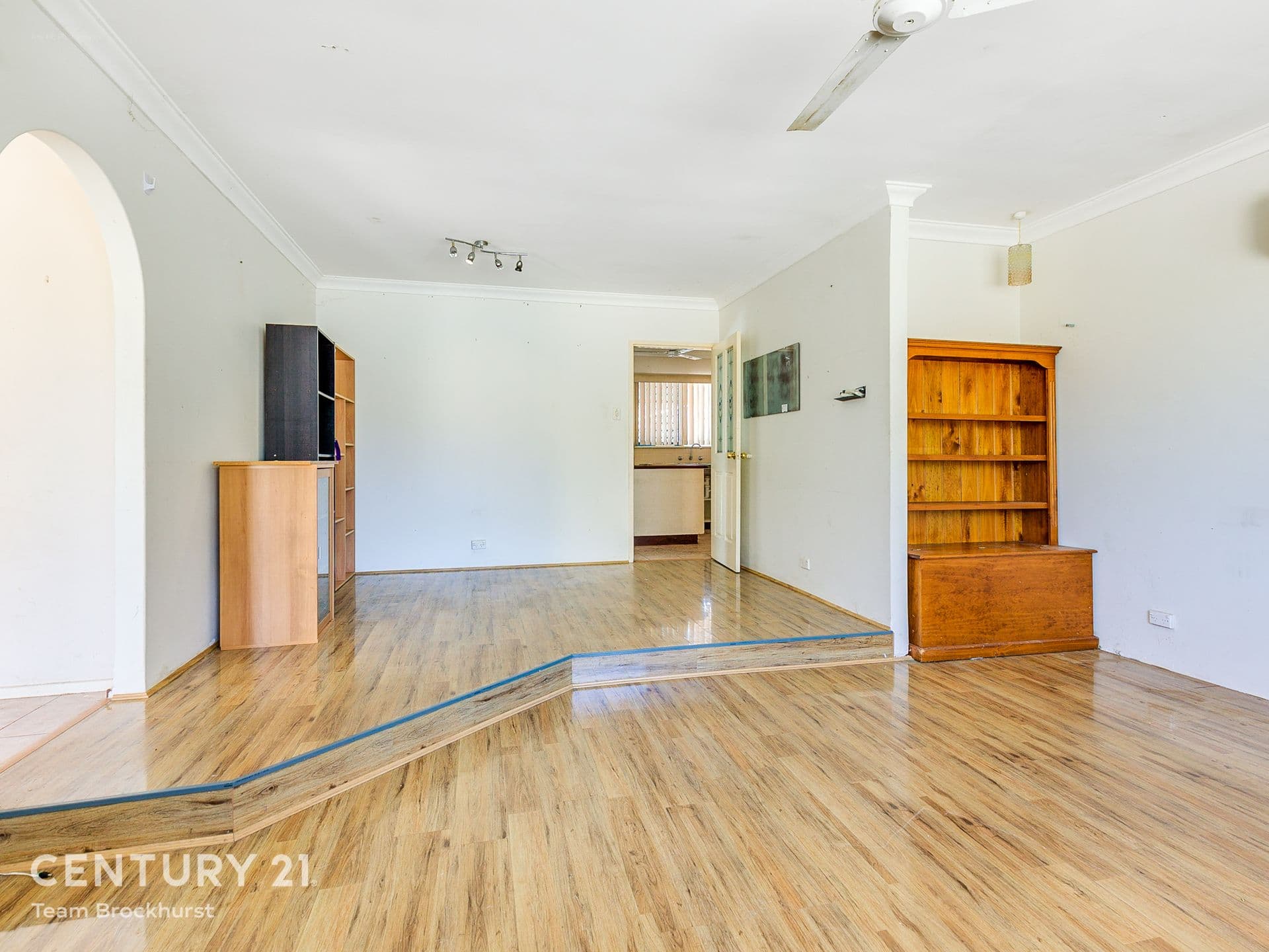 31 Begonia Way, Forrestfield, WA, 6058, Forrestfield - Thumbnail 2