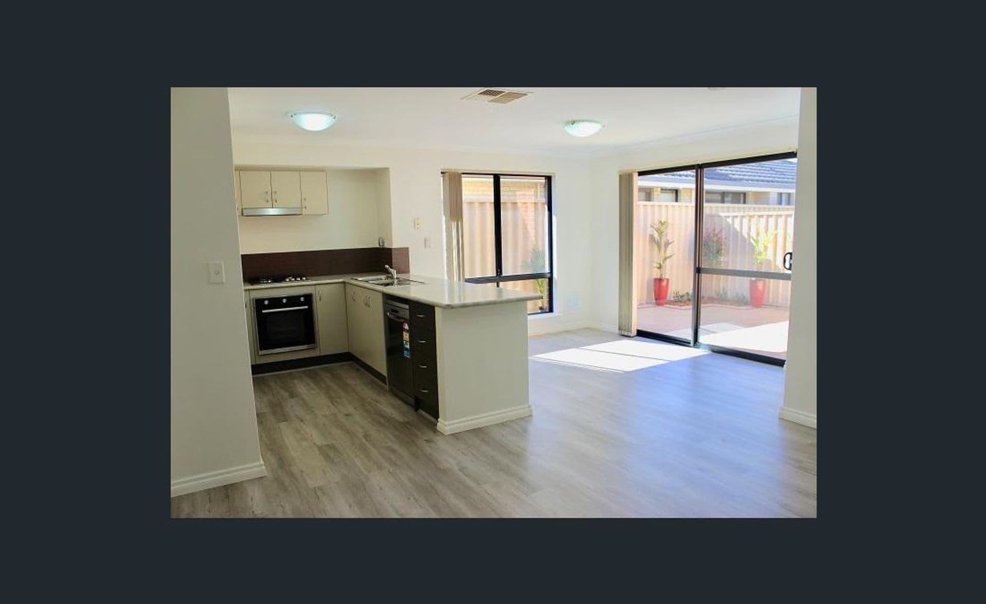7/10 Warton Rd, Huntingdale, WA, 6110, Southern River - Image 1