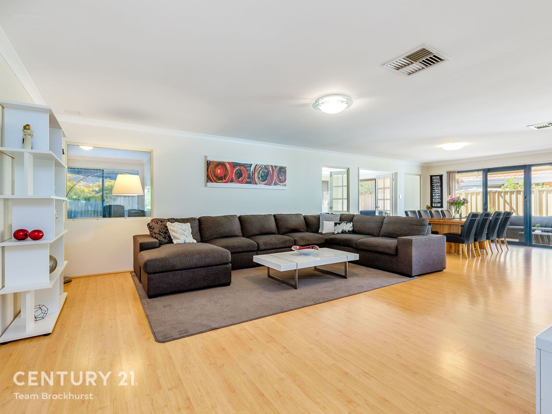 9 Houston Boulevard, Canning Vale, WA, 6155, Canning Vale - Thumbnail 2