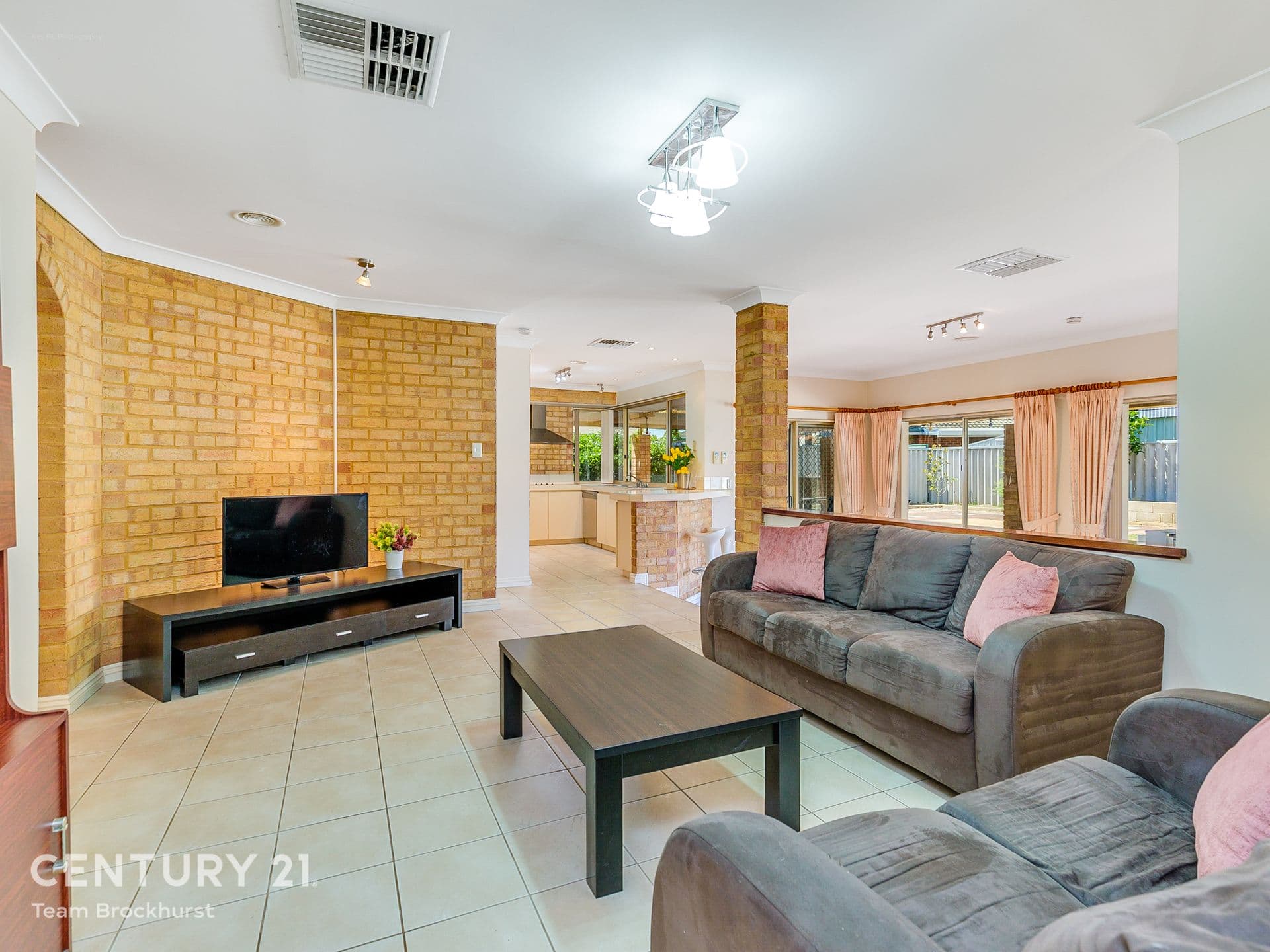 7/10 Warton Rd, Huntingdale, WA, 6110, Thornlie - Thumbnail 2