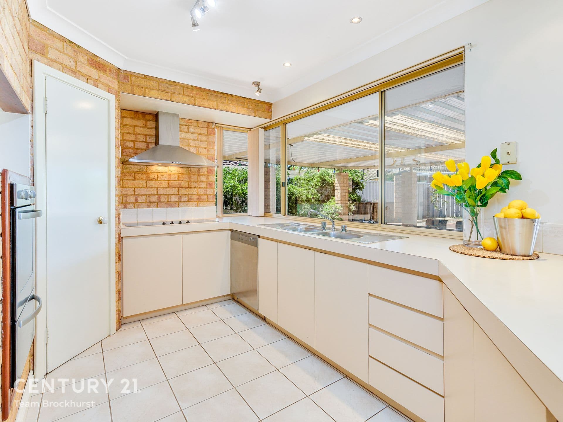 7/10 Warton Rd, Huntingdale, WA, 6110, Thornlie - Image 1