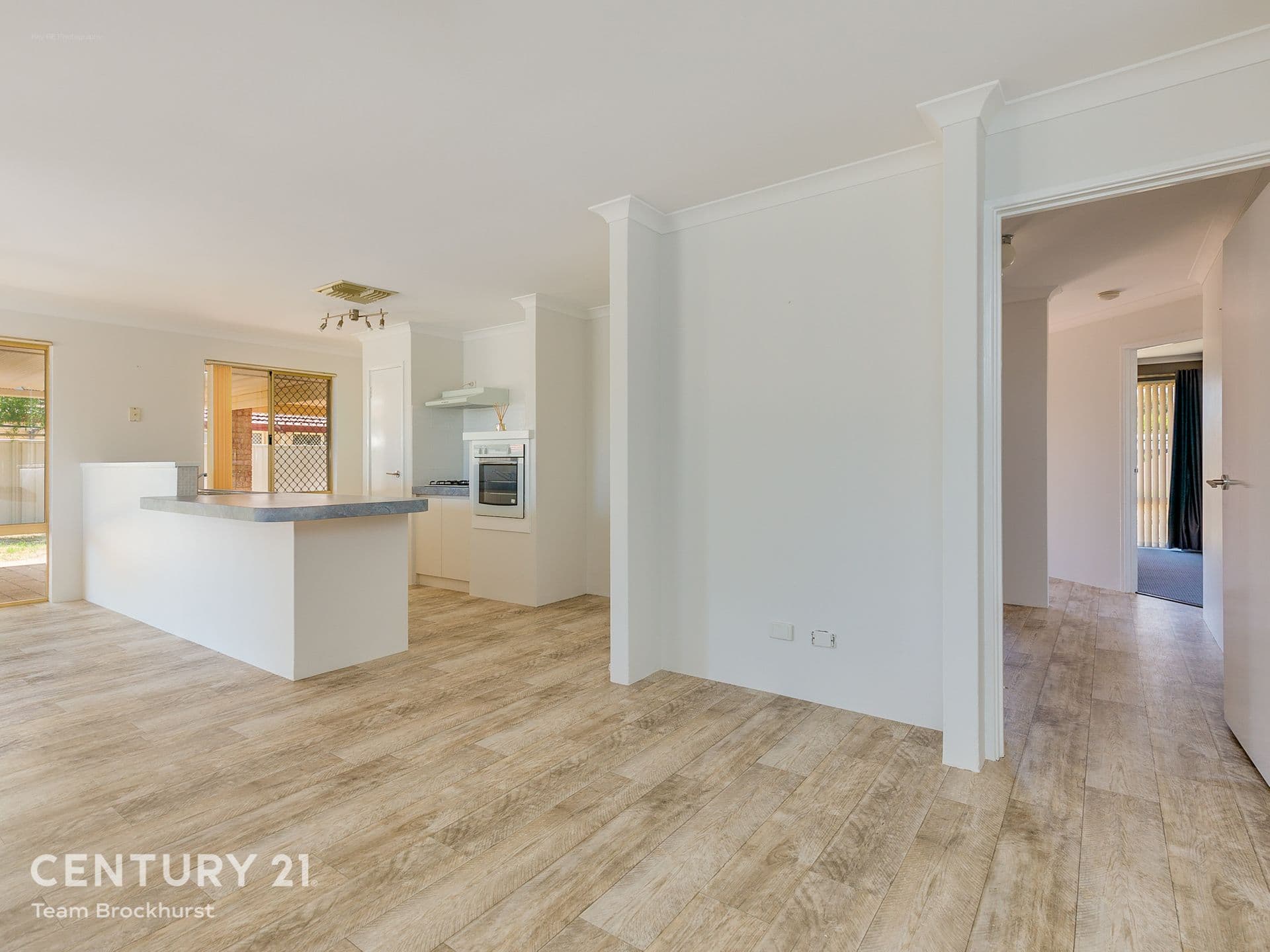 7/10 Warton Rd, Huntingdale, WA, 6110, Huntingdale - Image 1