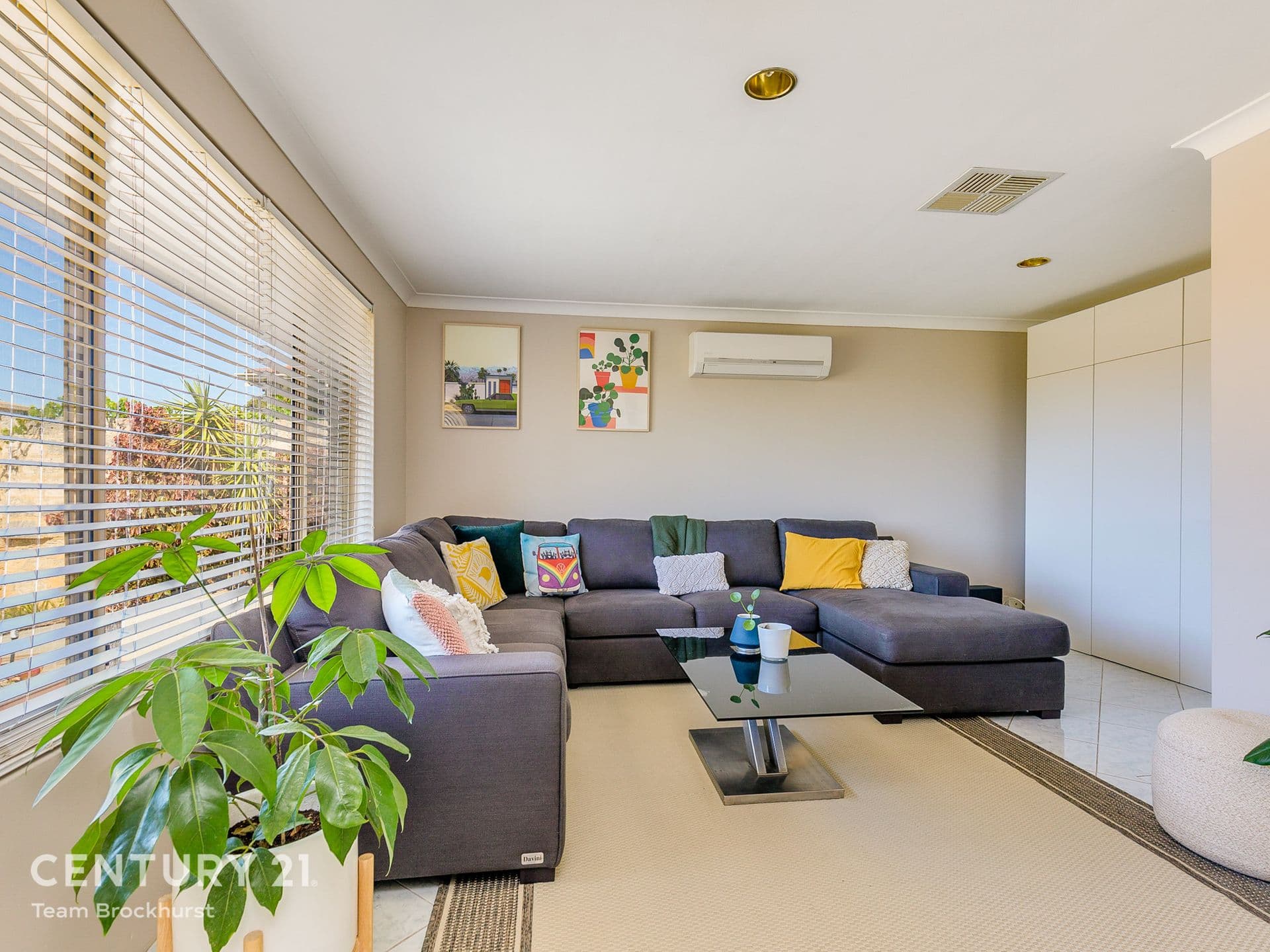 7/10 Warton Rd, Huntingdale, WA, 6110, Hillarys - Image 1