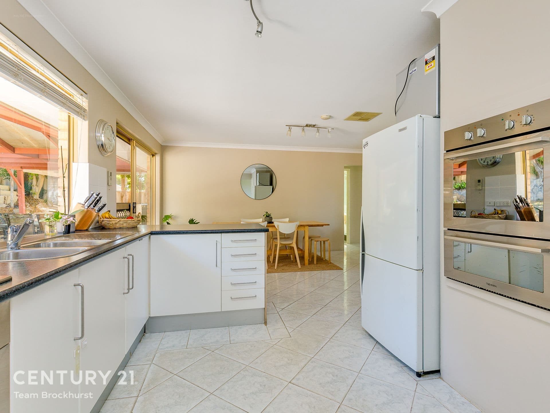 7/10 Warton Rd, Huntingdale, WA, 6110, Hillarys - Thumbnail 2