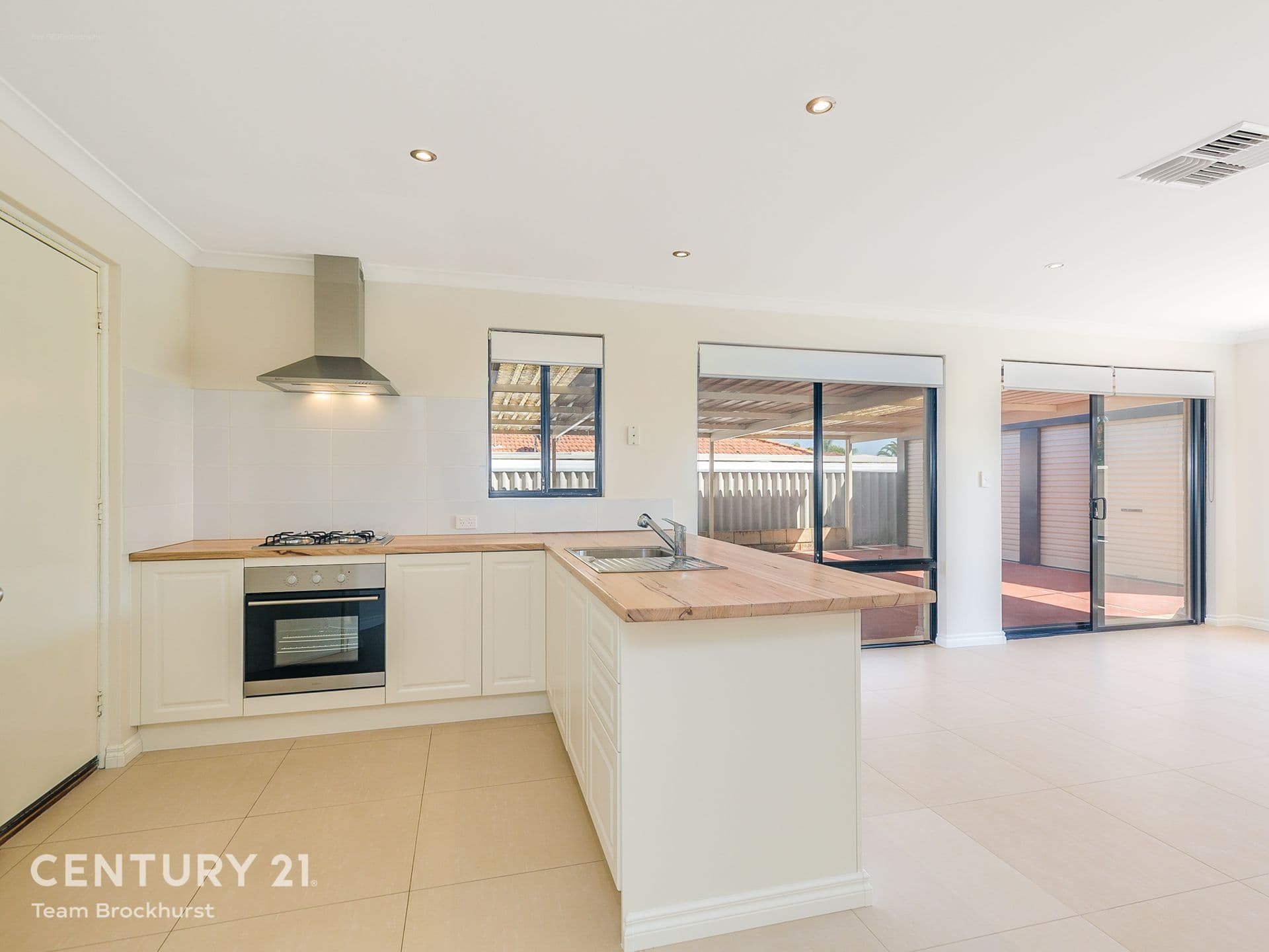 7/10 Warton Rd, Huntingdale, WA, 6110, Huntingdale - Thumbnail 2