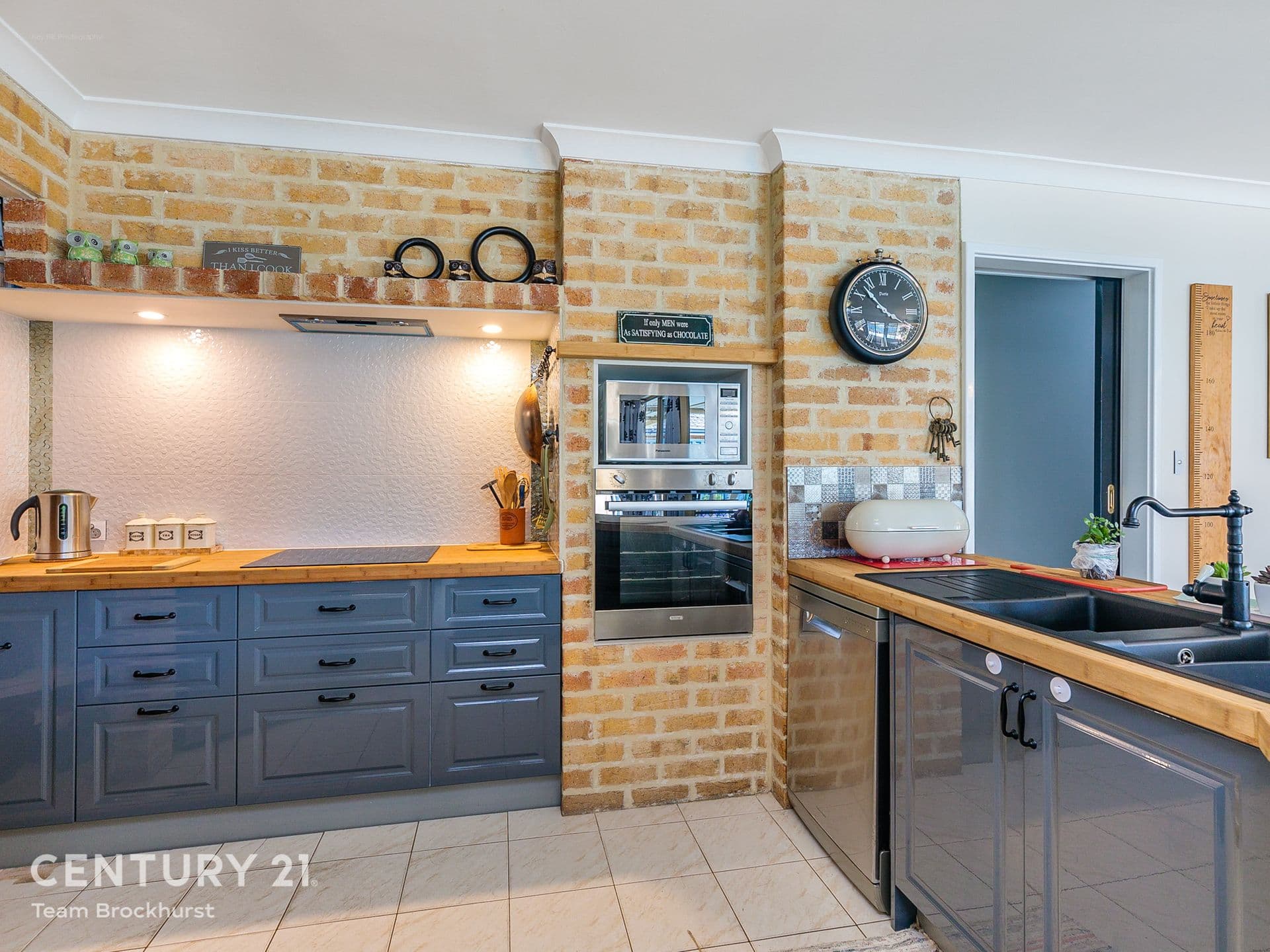 7/10 Warton Rd, Huntingdale, WA, 6110, Thornlie - Image 1