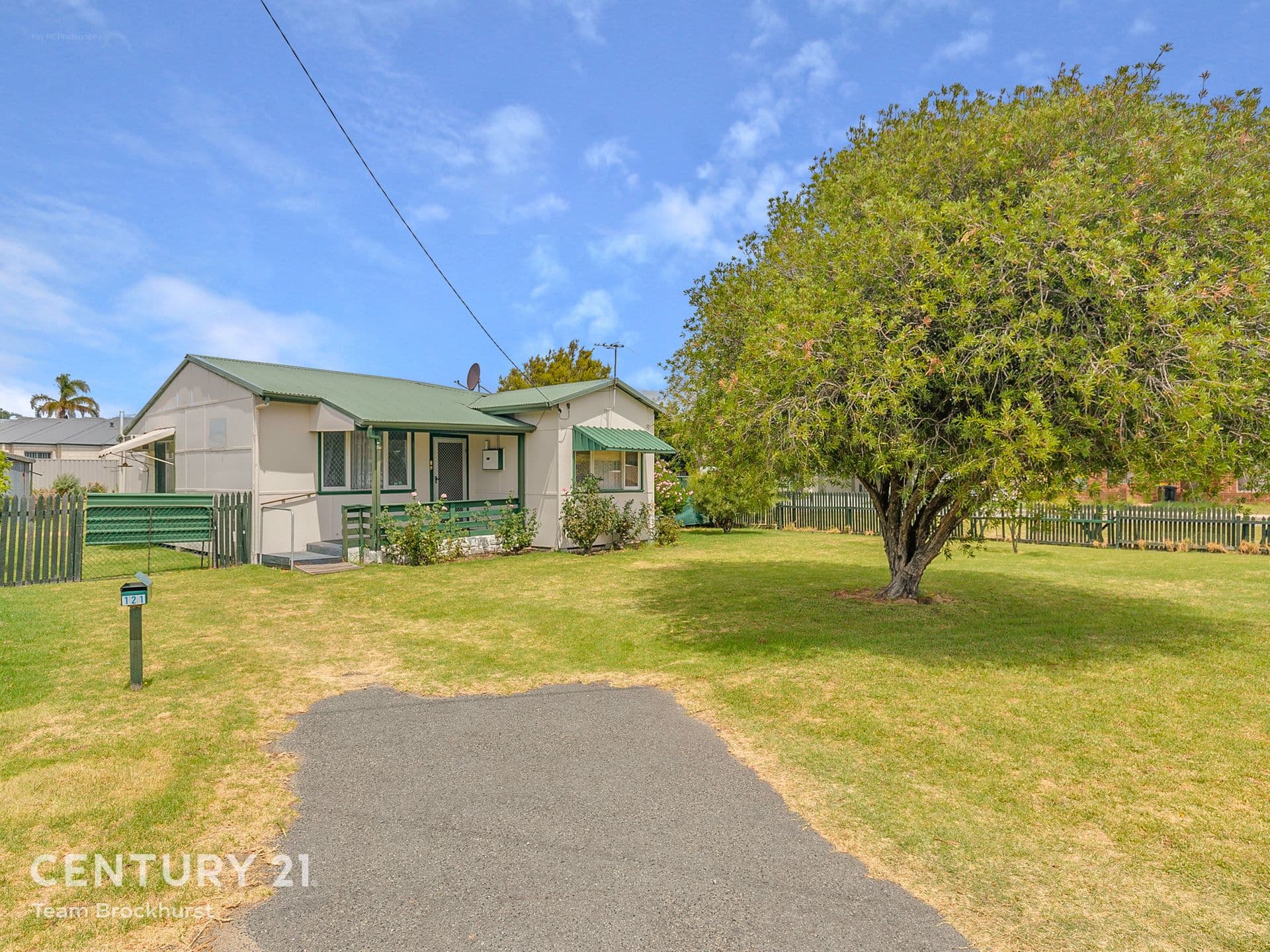 121 Bickley Road, Beckenham, WA, 6107, Beckenham - Thumbnail 2