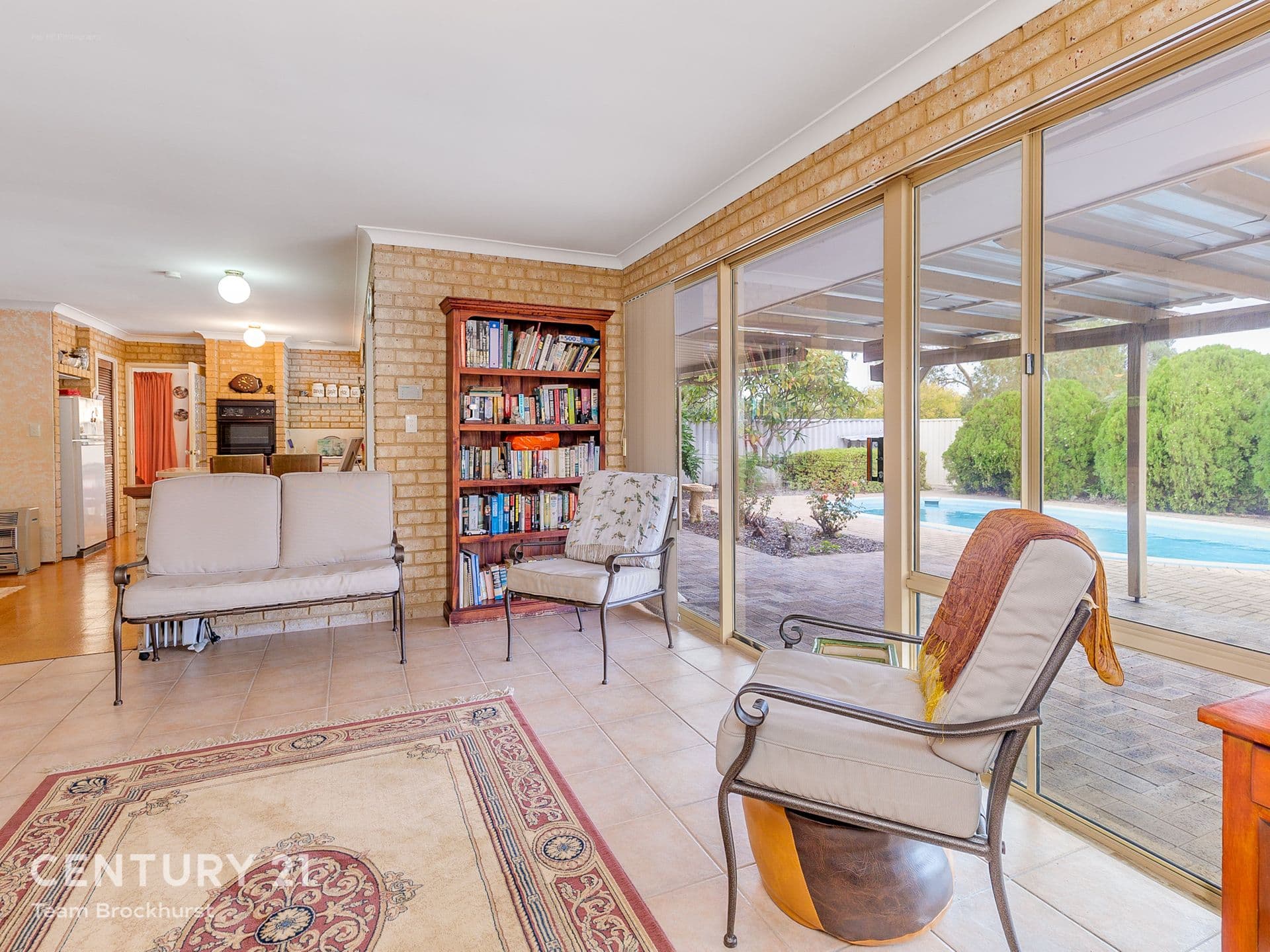 26 Stonecreek Close, Thornlie, WA, 6108, Thornlie - Thumbnail 2