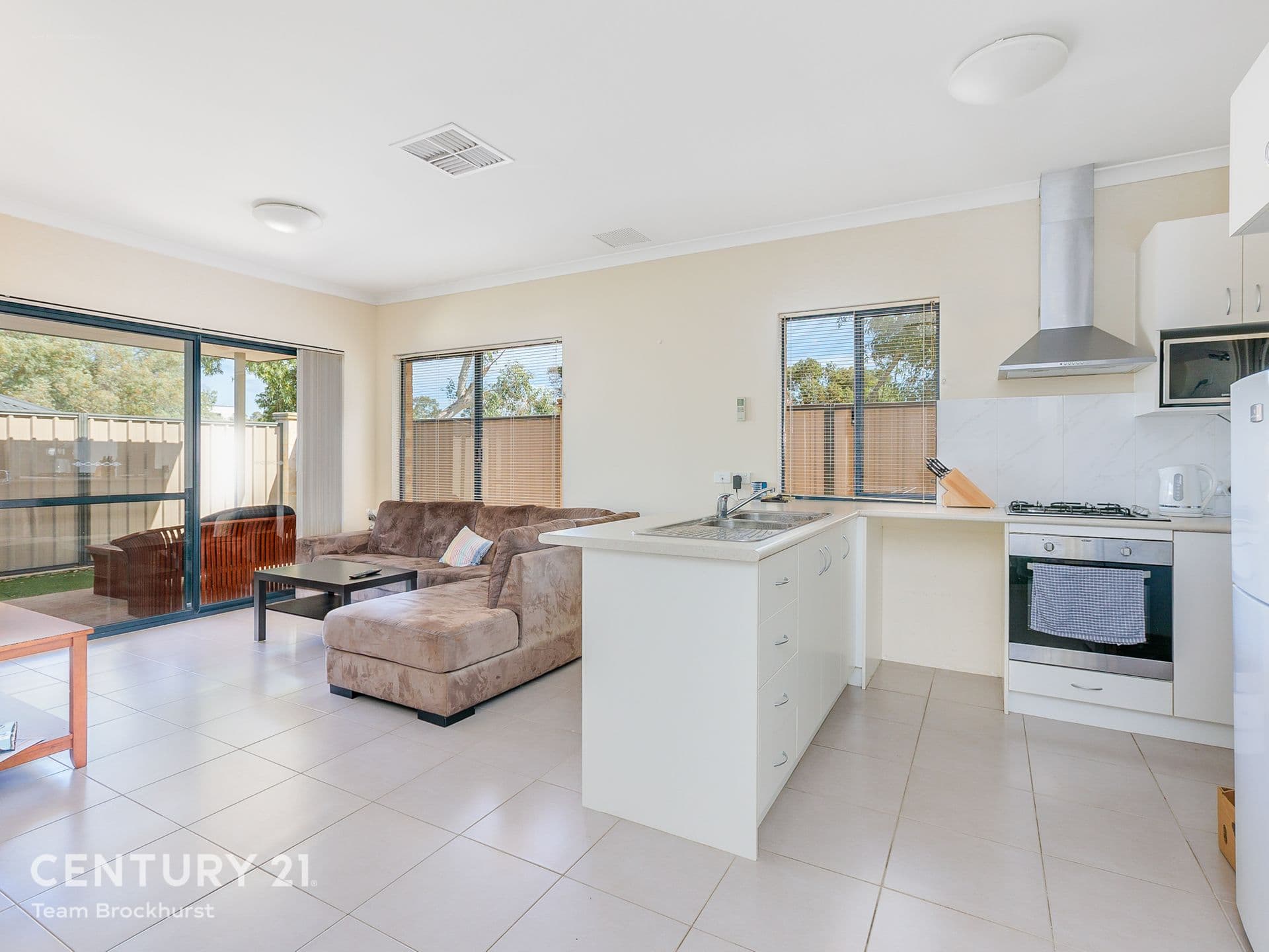 7/10 Warton Rd, Huntingdale, WA, 6110, Piara Waters - Image 1