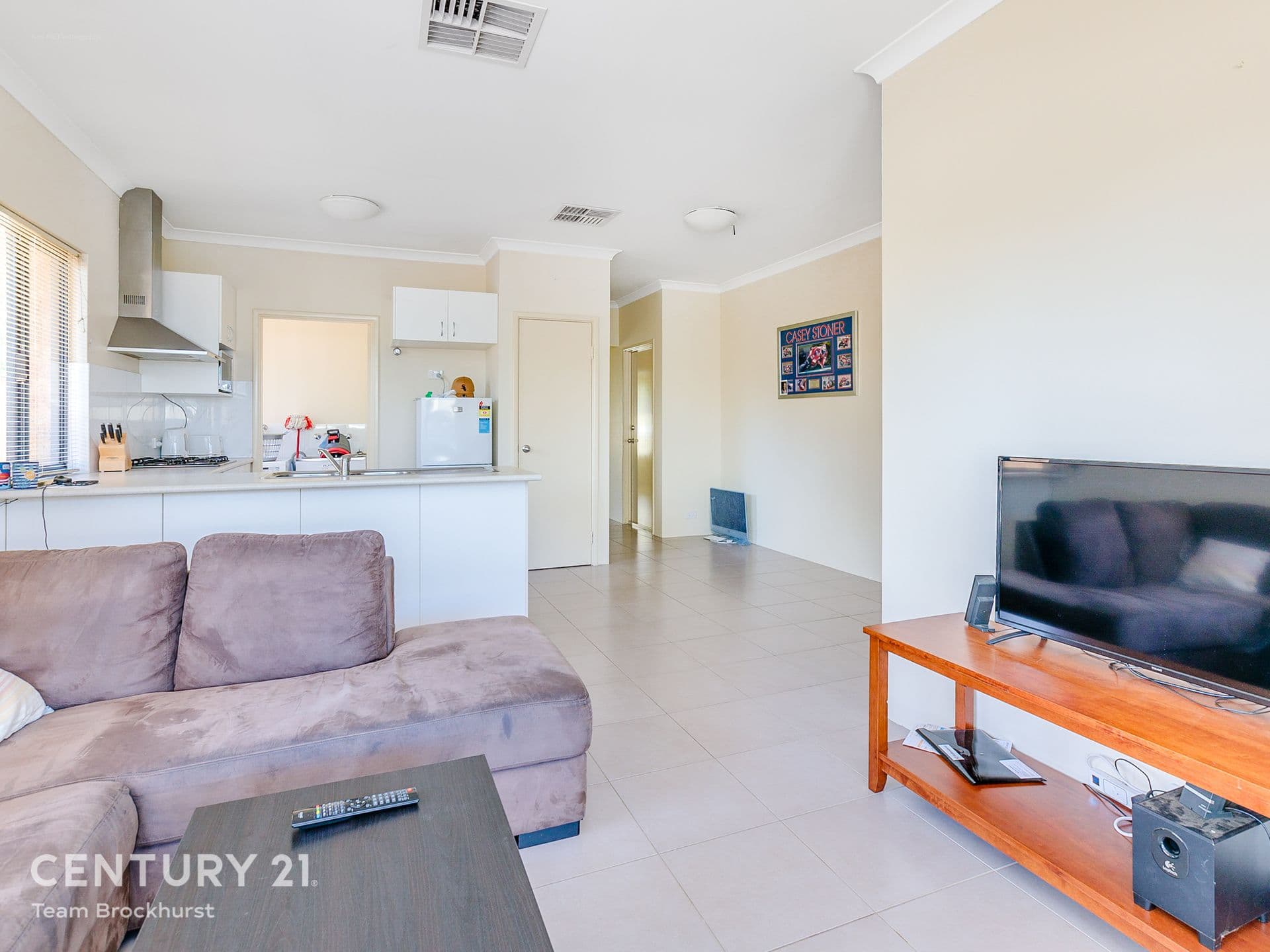 7/10 Warton Rd, Huntingdale, WA, 6110, Piara Waters - Thumbnail 2