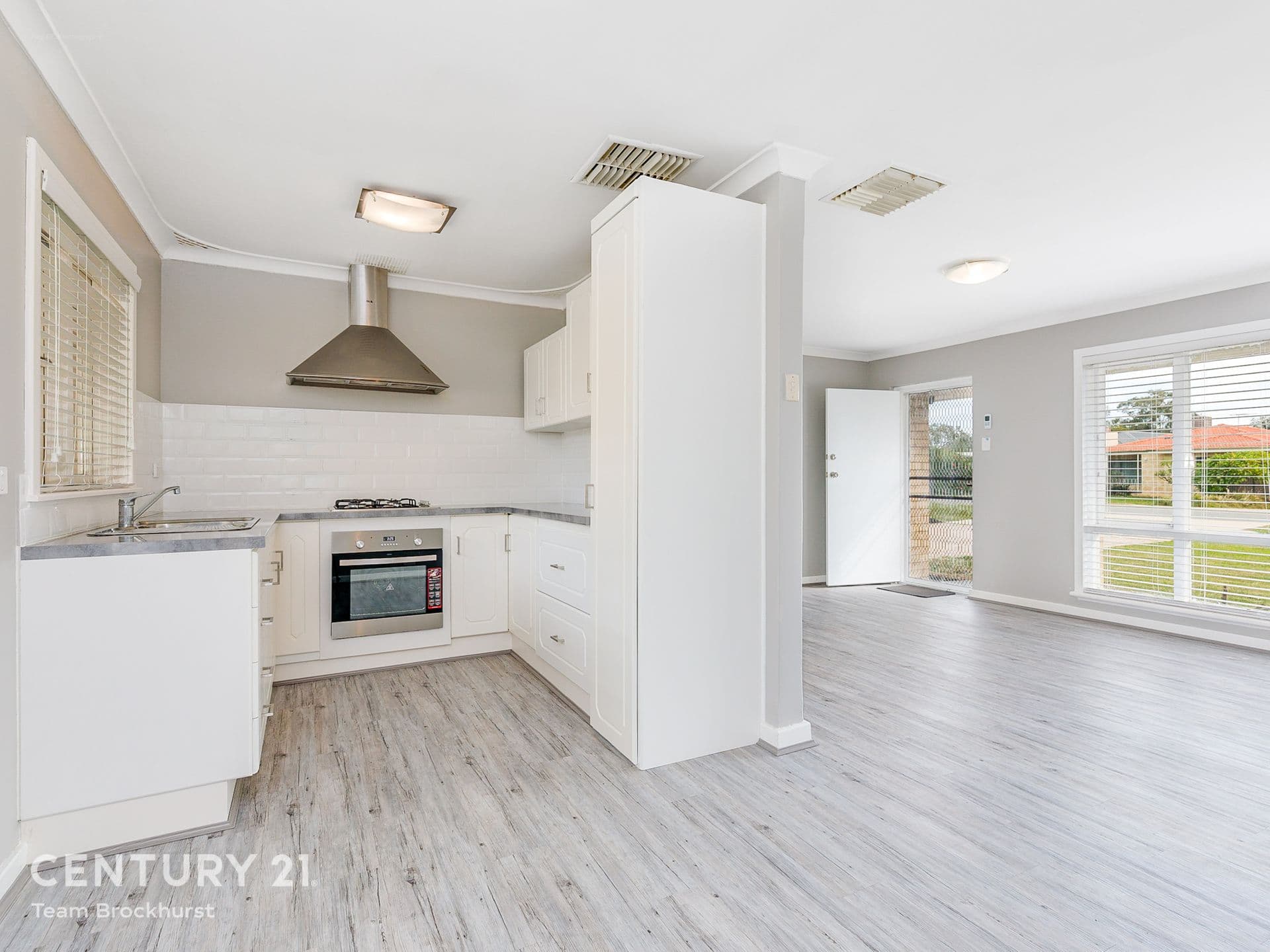 7/10 Warton Rd, Huntingdale, WA, 6110, Beckenham - Thumbnail 2