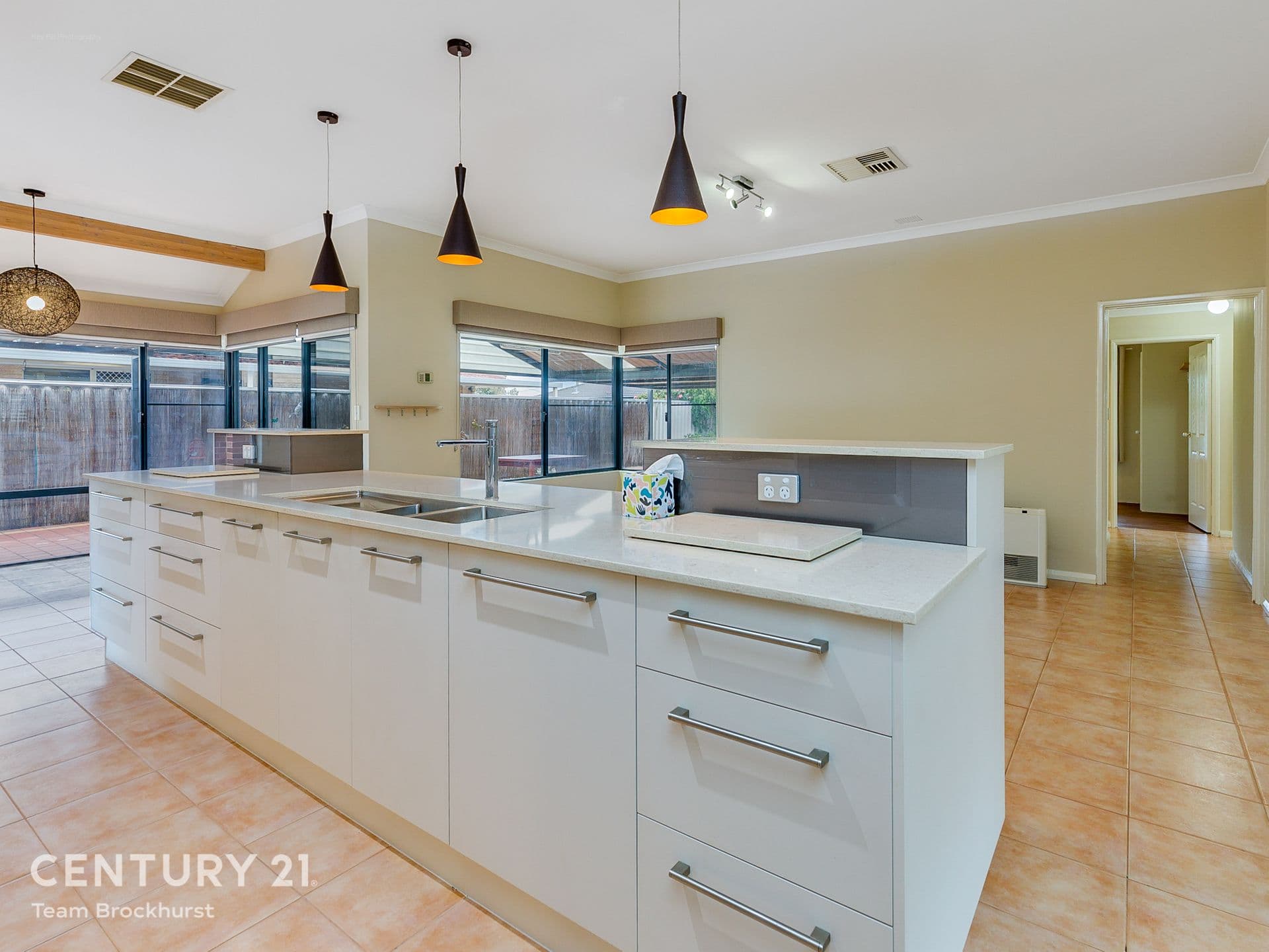 7/10 Warton Rd, Huntingdale, WA, 6110, Huntingdale - Thumbnail 2