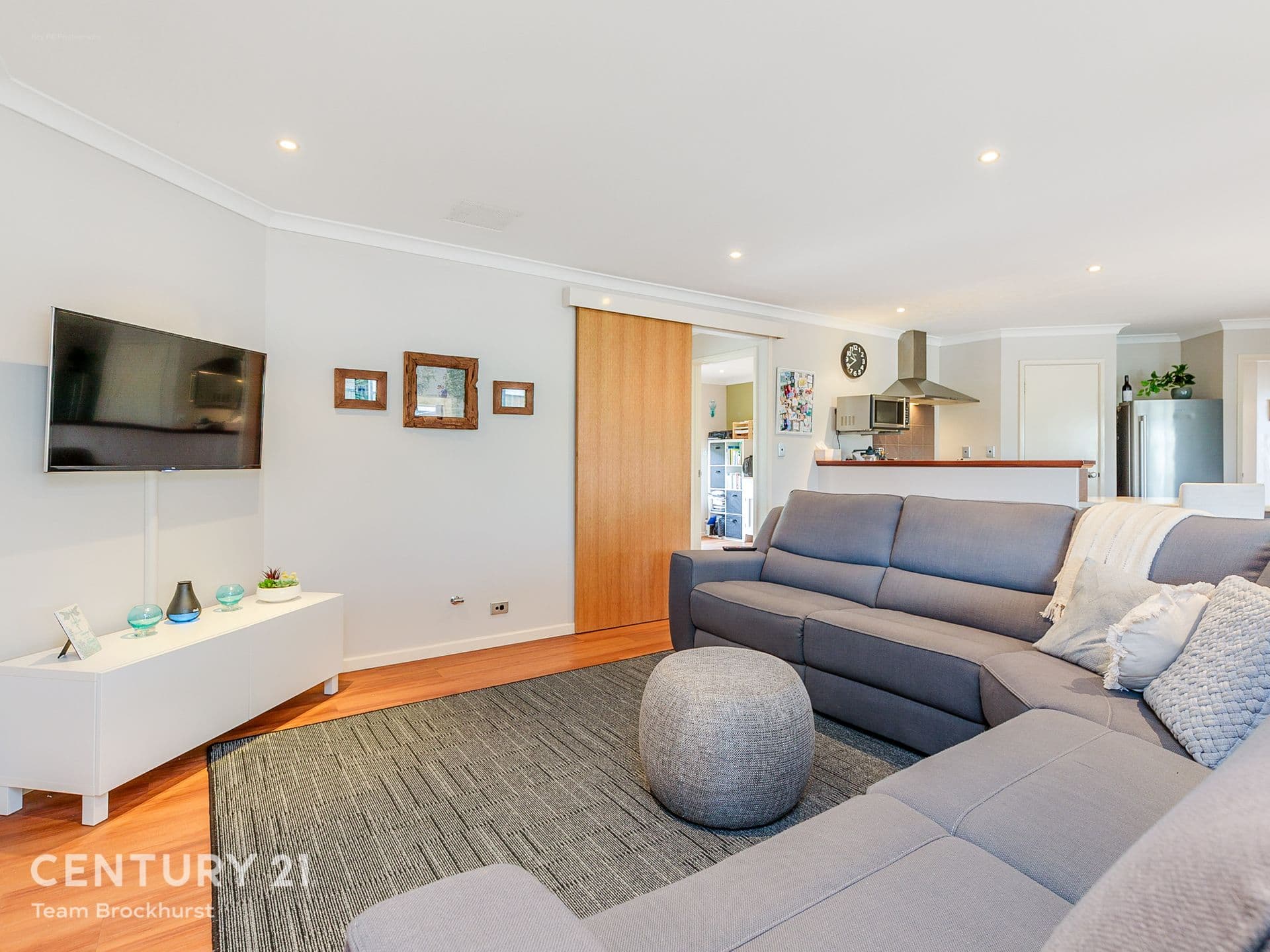 18 Donegal Court, Seville Grove, WA, 6112, Seville Grove - Thumbnail 2