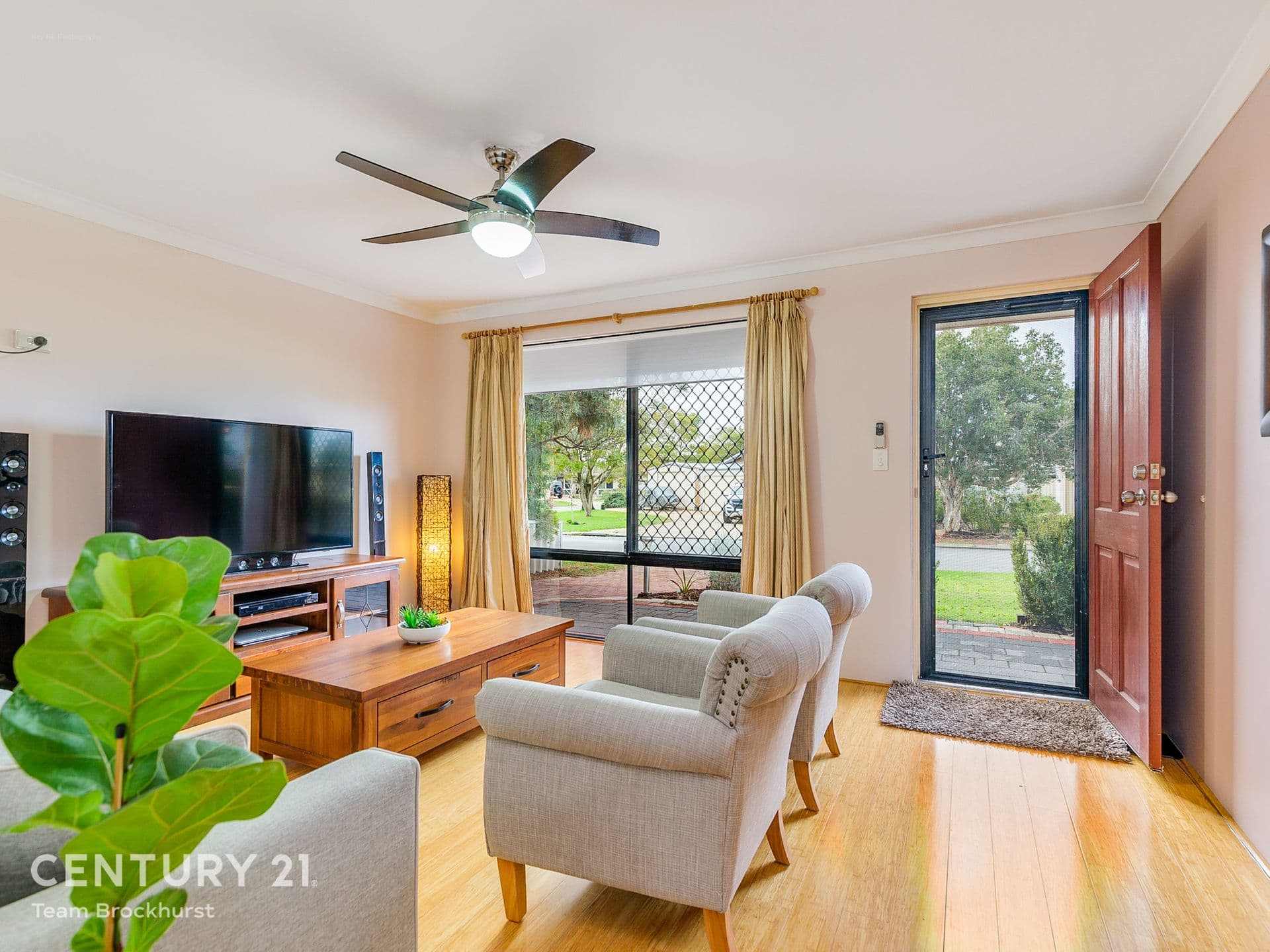 16 Narrier Close, South Guildford, WA, 6055, South Guildford - Thumbnail 5