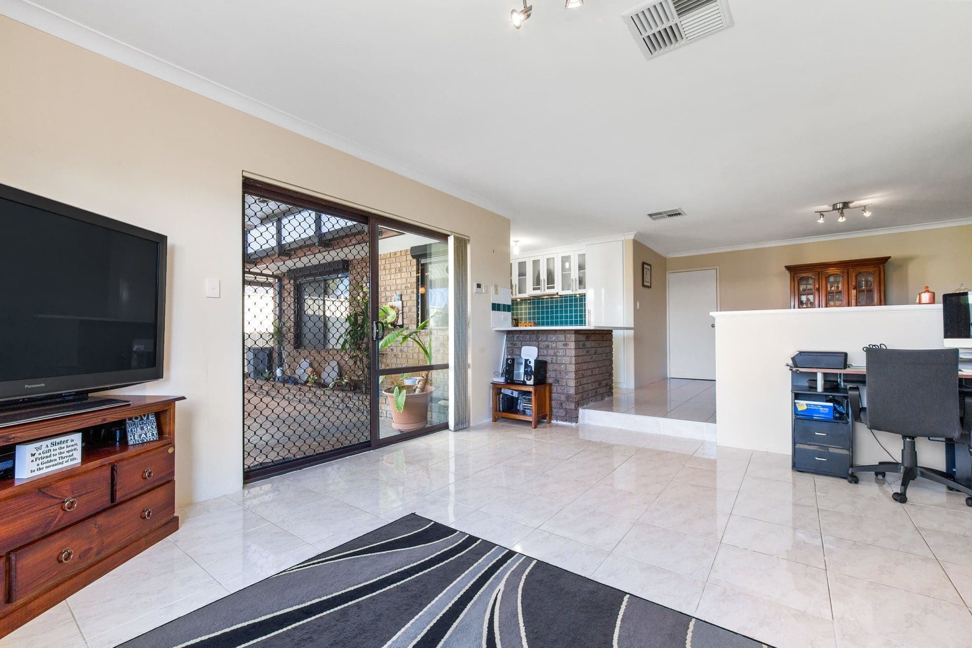 7/10 Warton Rd, Huntingdale, WA, 6110, Thornlie - Thumbnail 4
