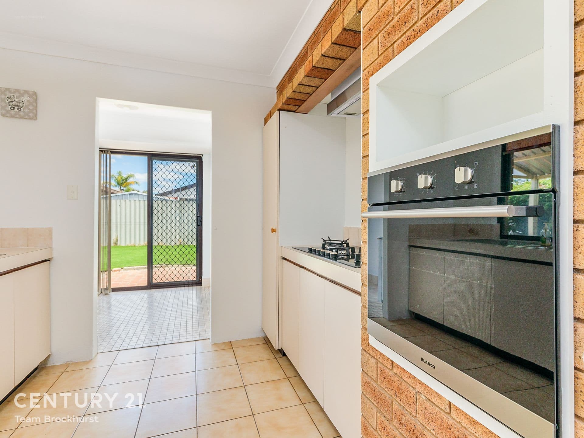 26 Regal Drive, Thornlie, WA, 6108, Thornlie - Thumbnail 2