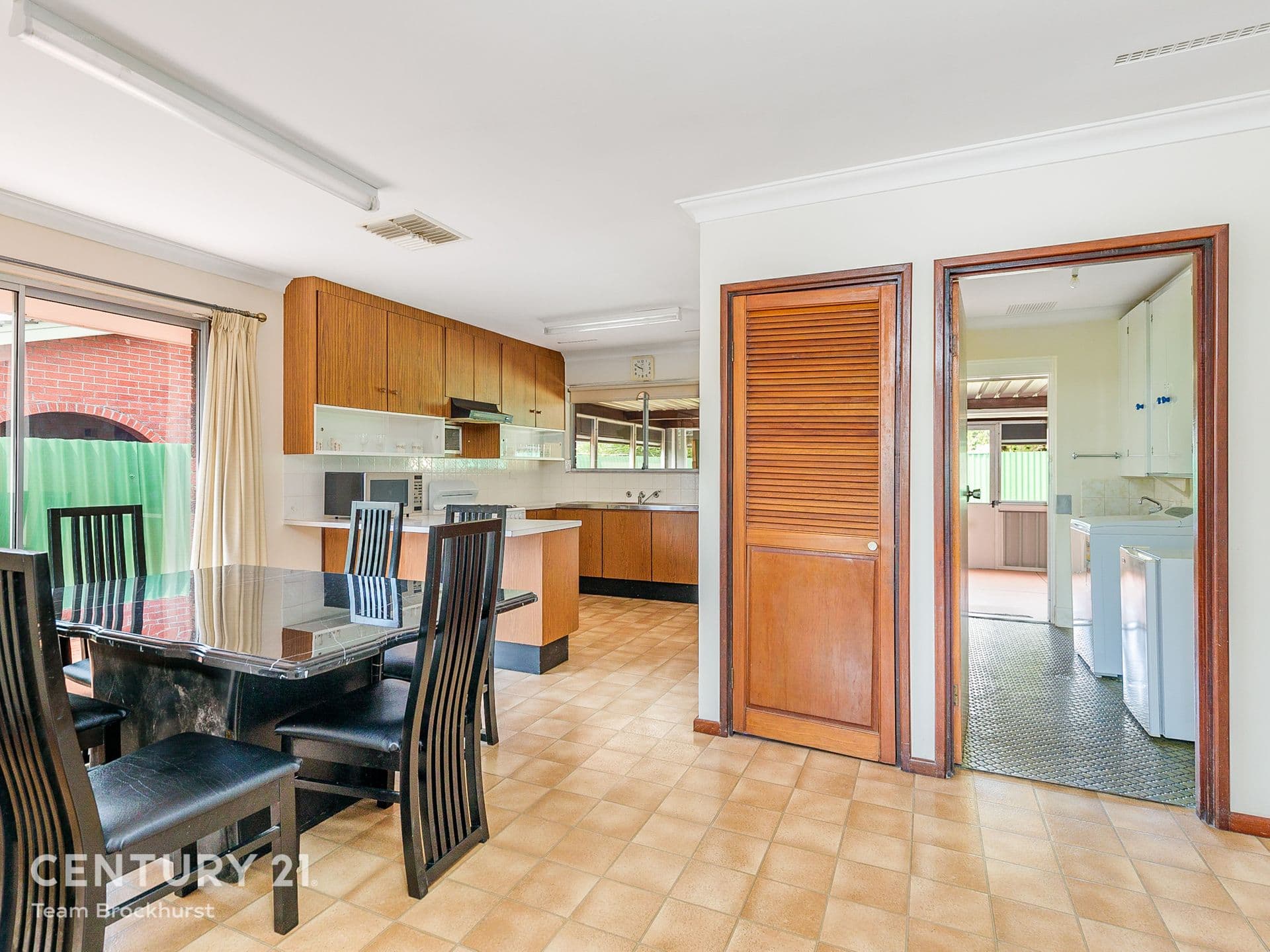 7/10 Warton Rd, Huntingdale, WA, 6110, Huntingdale - Thumbnail 2