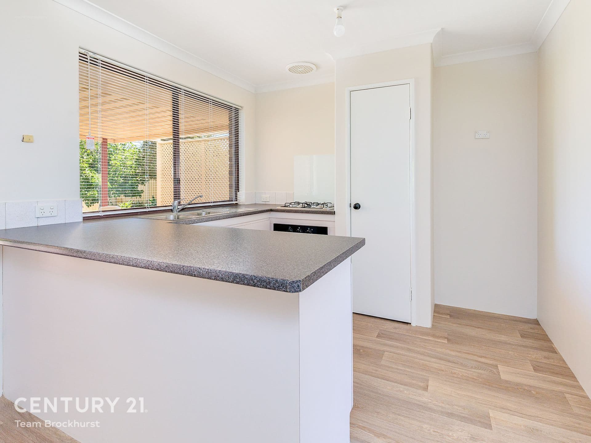 7/10 Warton Rd, Huntingdale, WA, 6110, Brookdale - Thumbnail 4
