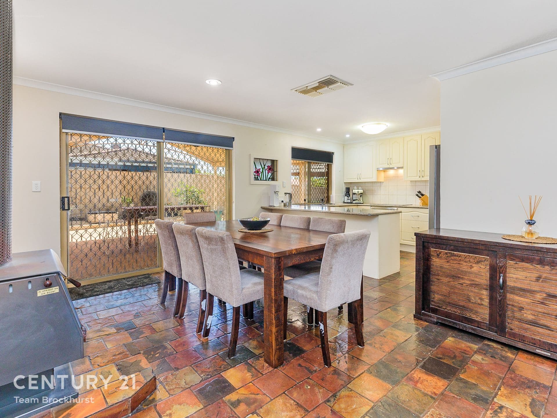 7/10 Warton Rd, Huntingdale, WA, 6110, Huntingdale - Thumbnail 2