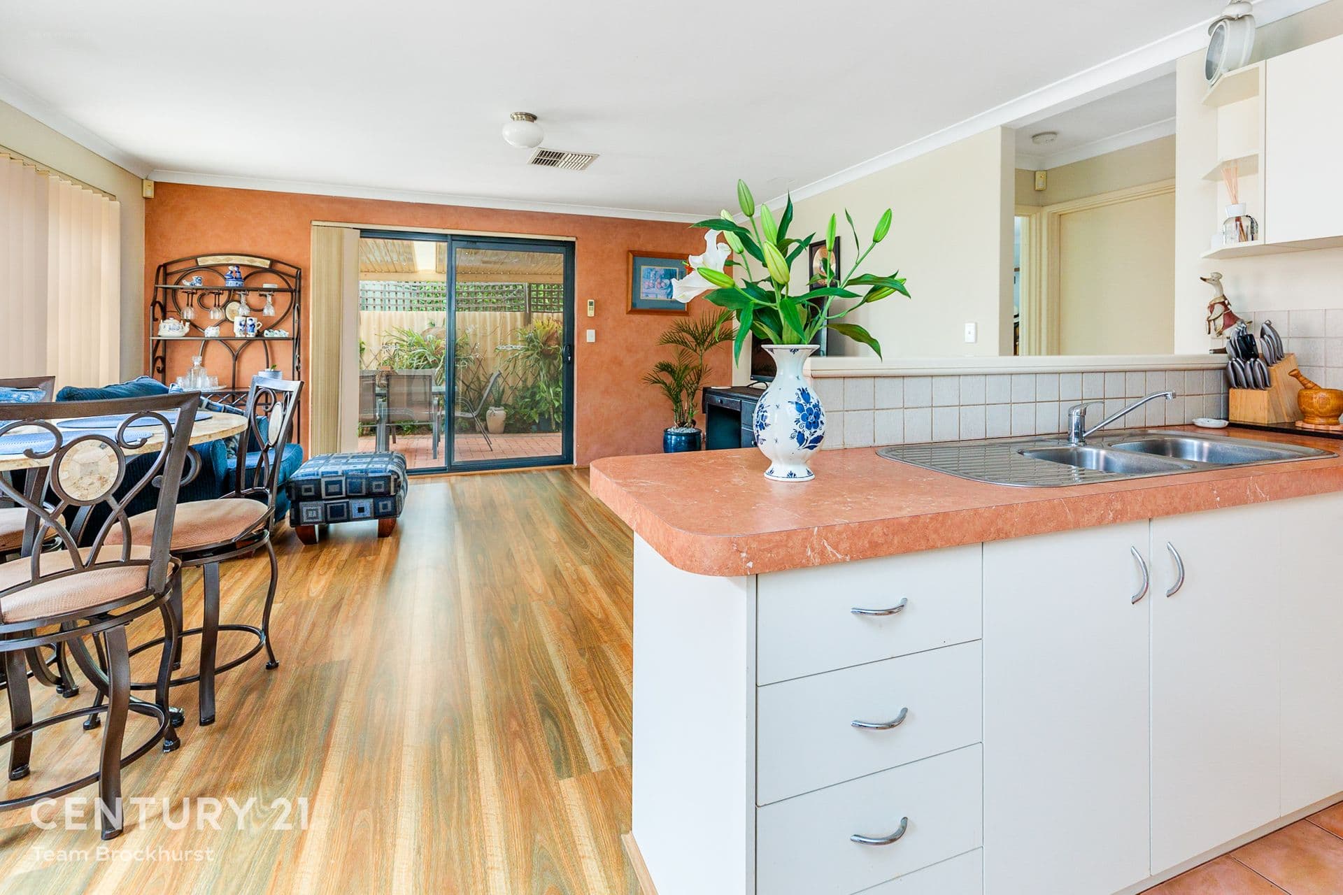 2/19 Bernice Way, Thornlie, WA, 6108, Thornlie - Thumbnail 2