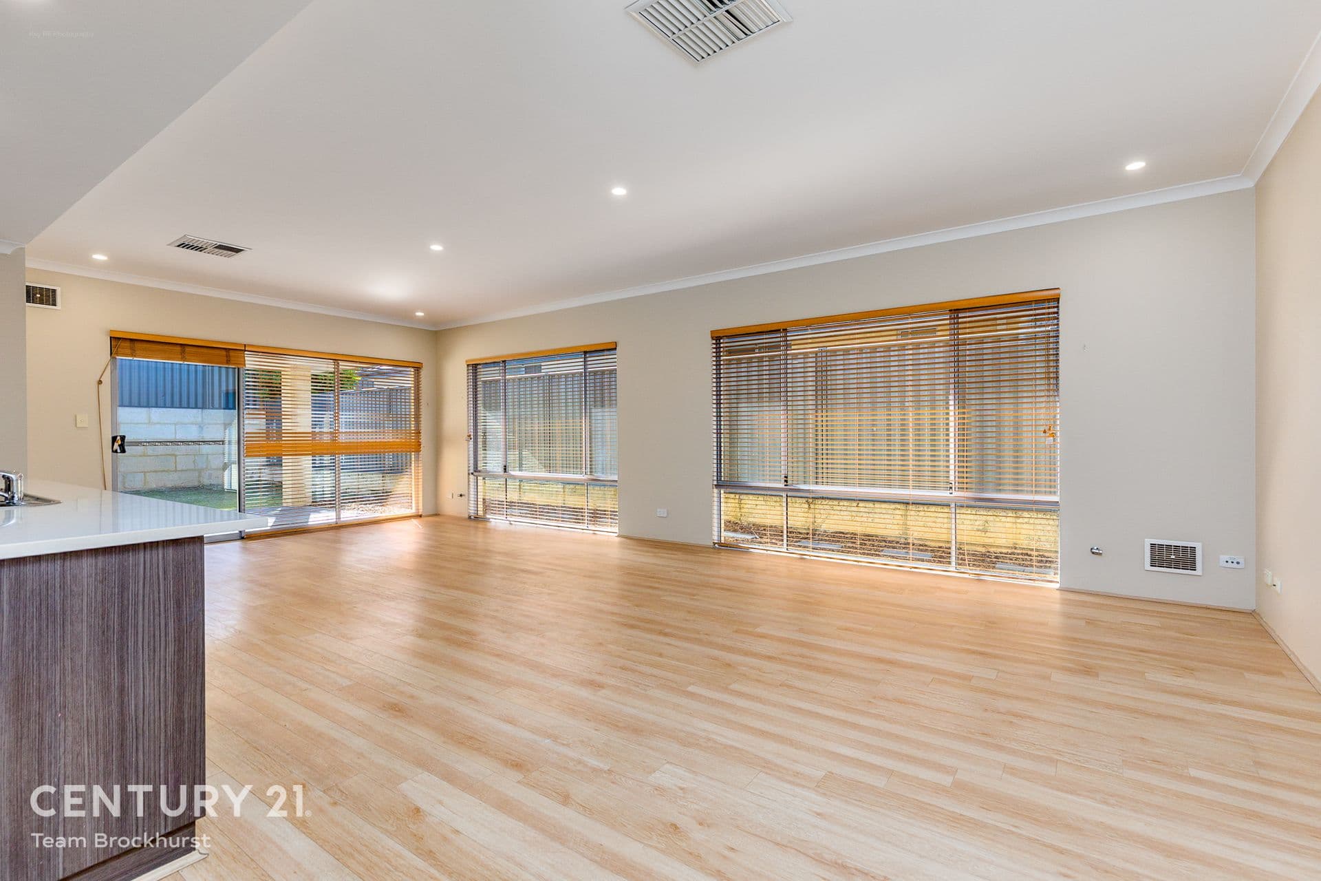 7/10 Warton Rd, Huntingdale, WA, 6110, Landsdale - Thumbnail 3