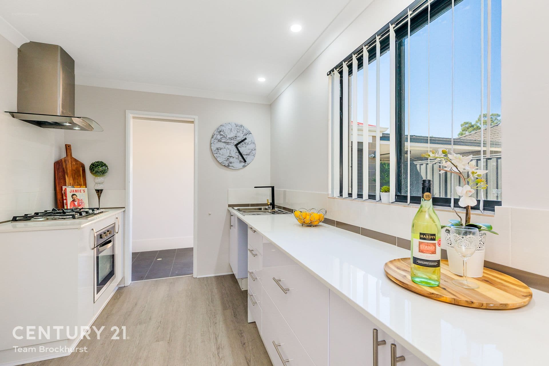8 Granfell Way, Byford, WA, 6122, Byford - Thumbnail 2