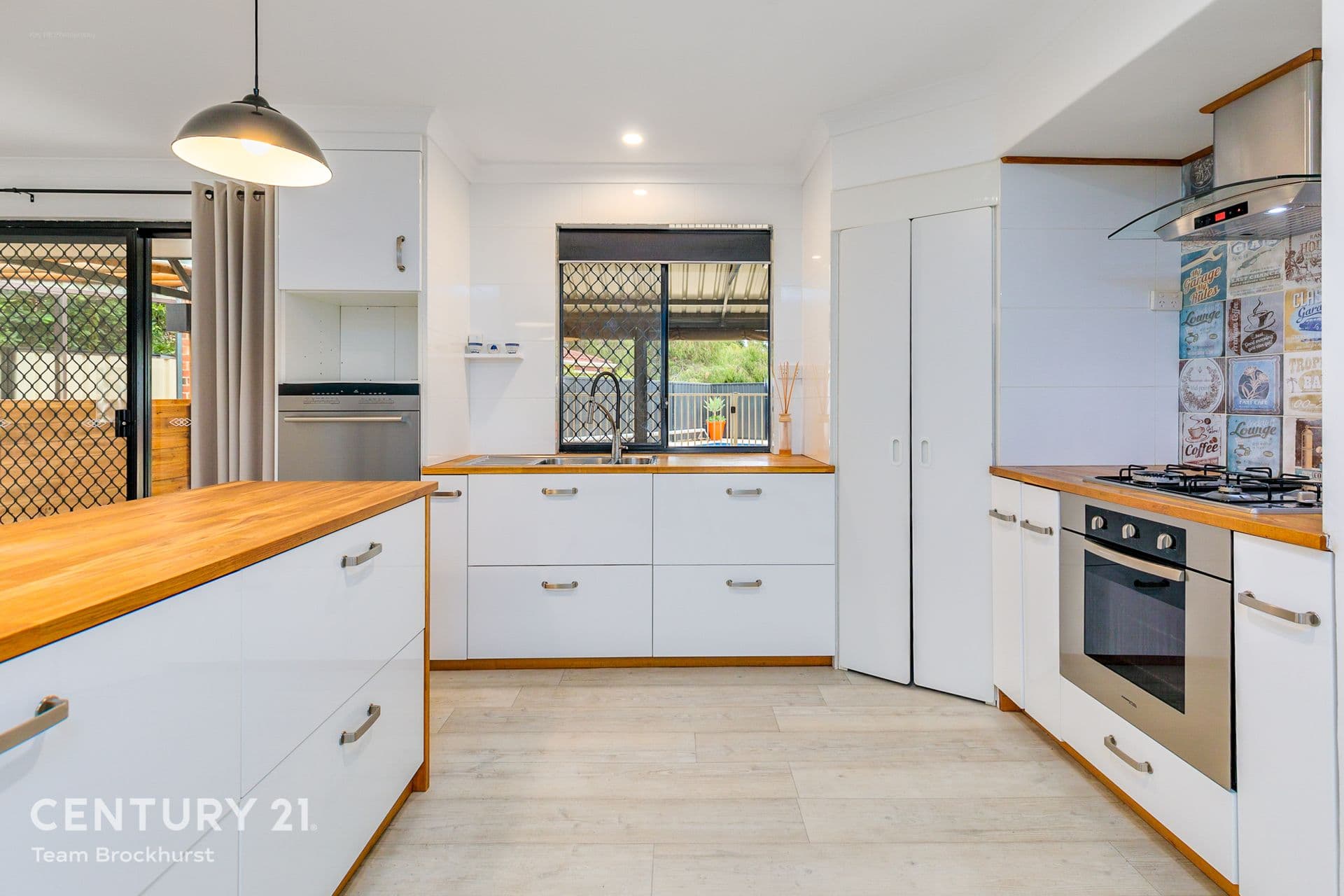 4 Woodspring Trail, Canning Vale, WA, 6155, Canning Vale - Thumbnail 3
