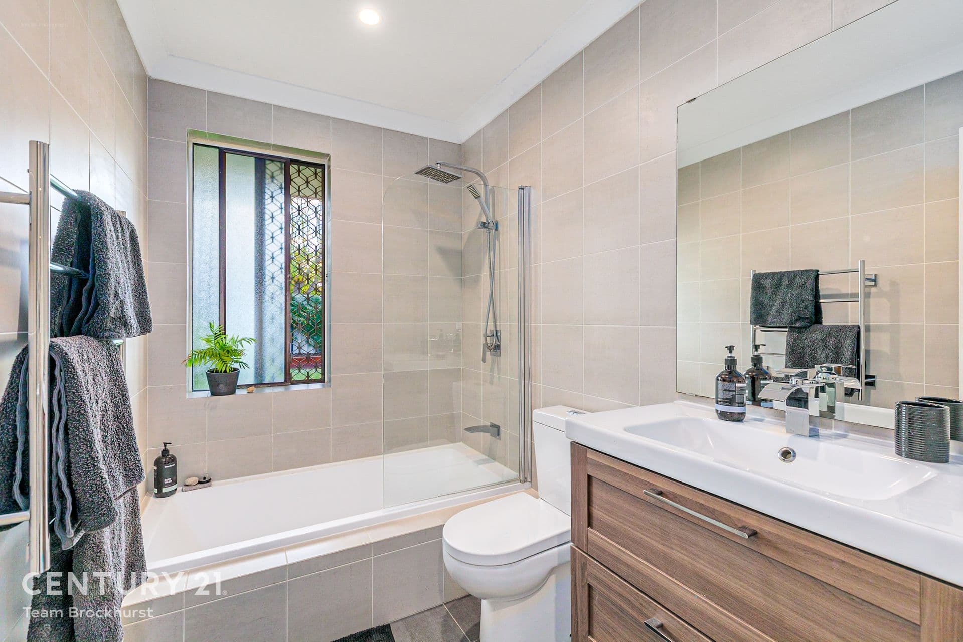 12 Fagence Way, Thornlie, WA, 6108, Thornlie - Thumbnail 4