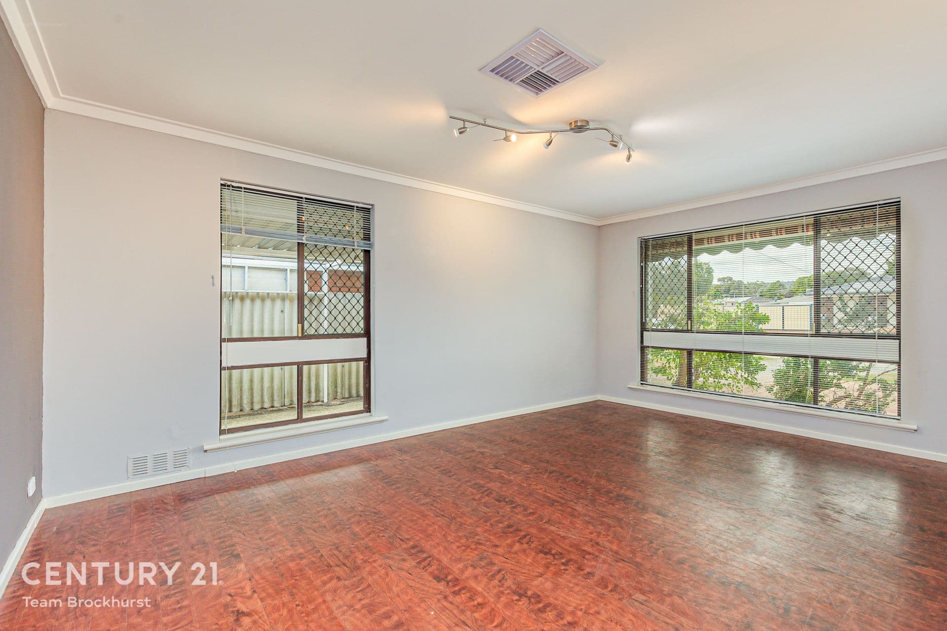 2 Burran Court, Armadale, WA, 6112, Armadale - Thumbnail 3
