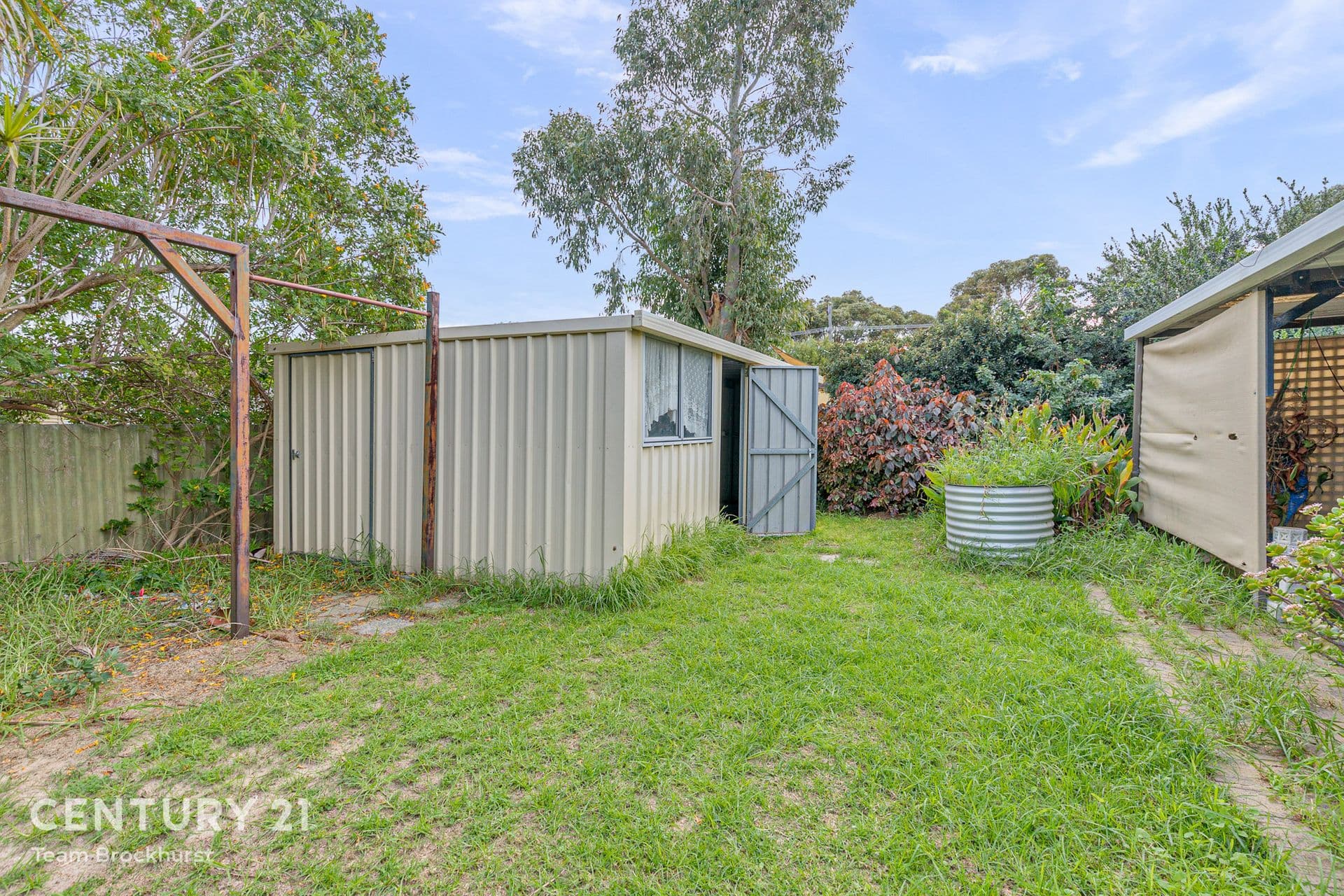 4 Burtonia Way, Forrestfield, WA, 6058, Forrestfield - Thumbnail 2