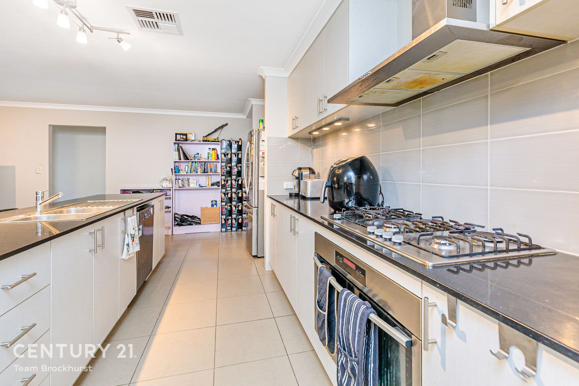 7/10 Warton Rd, Huntingdale, WA, 6110, Huntingdale - Thumbnail 6