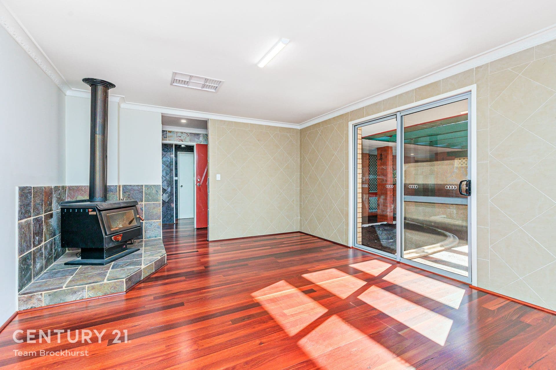 59 Walter Street, Gosnells, WA, 6110, Gosnells - Thumbnail 2
