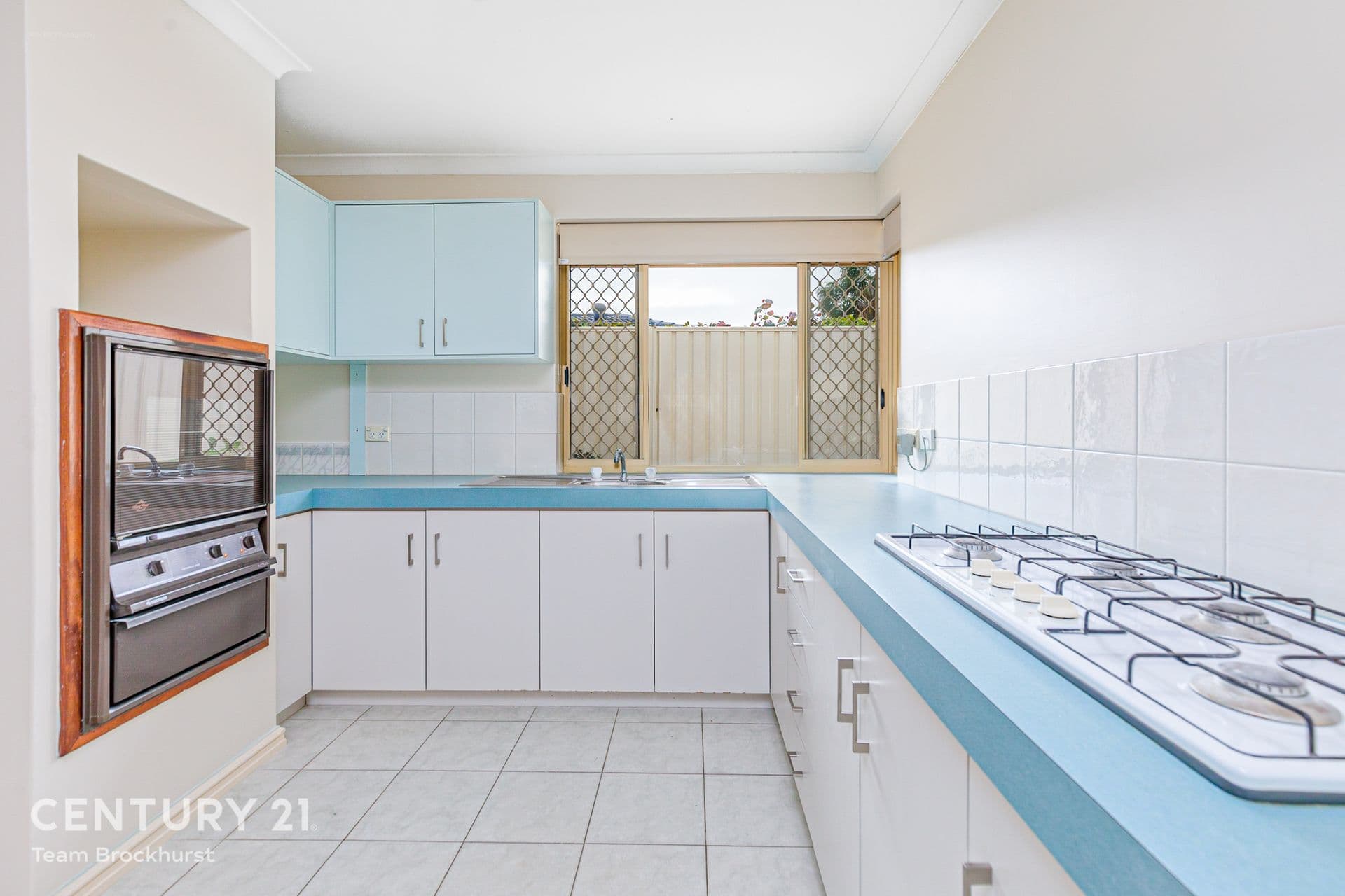 2/14 Skytown Place, Queens Park, WA, 6107, Queens Park - Image 1