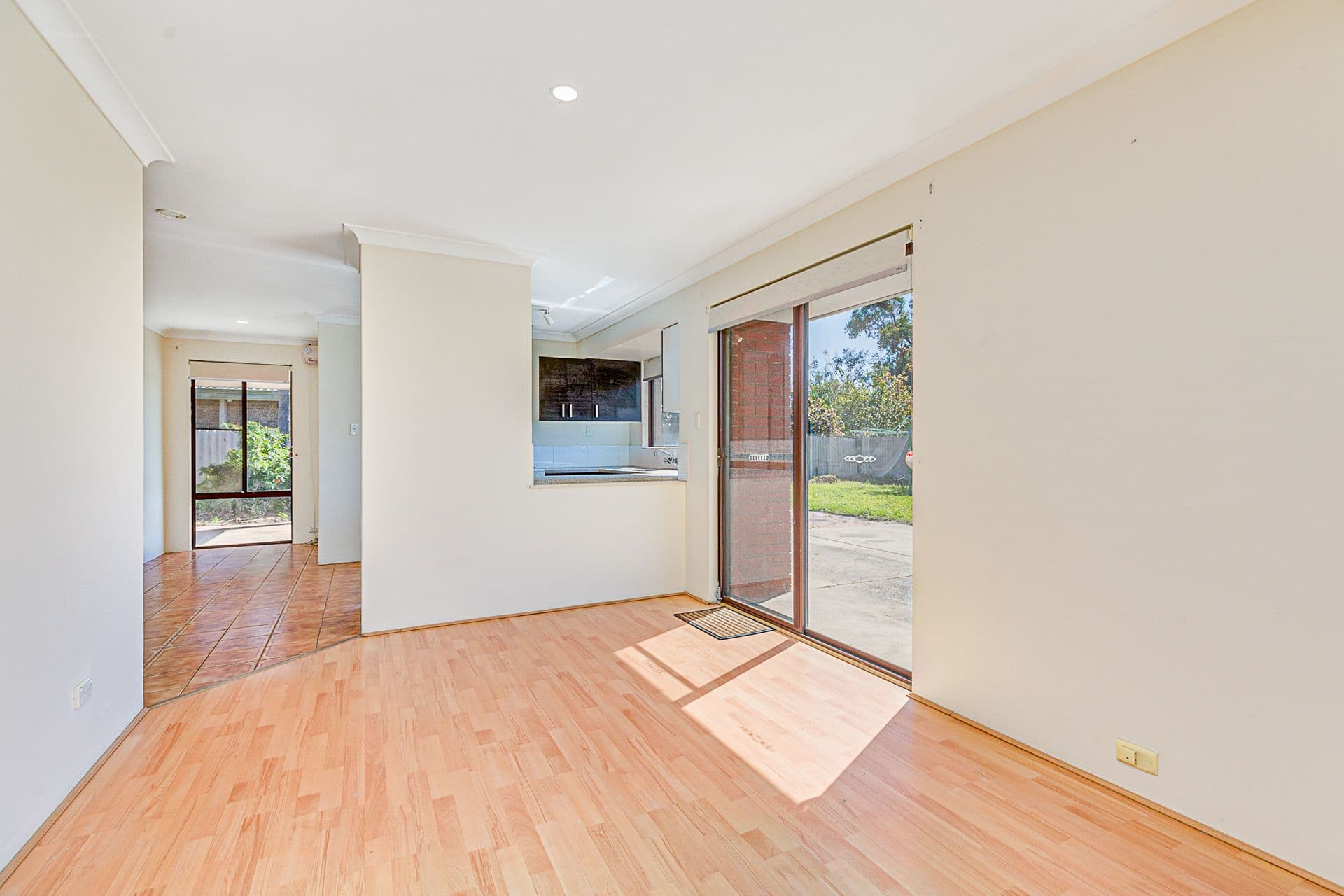 7/10 Warton Rd, Huntingdale, WA, 6110, Thornlie - Thumbnail 3