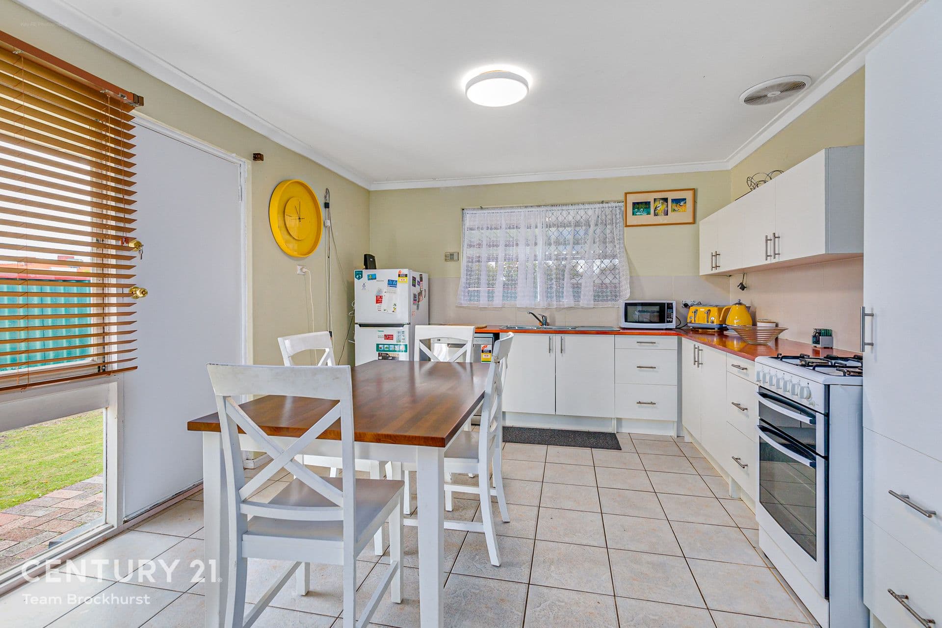 7/10 Warton Rd, Huntingdale, WA, 6110, Huntingdale - Image 1