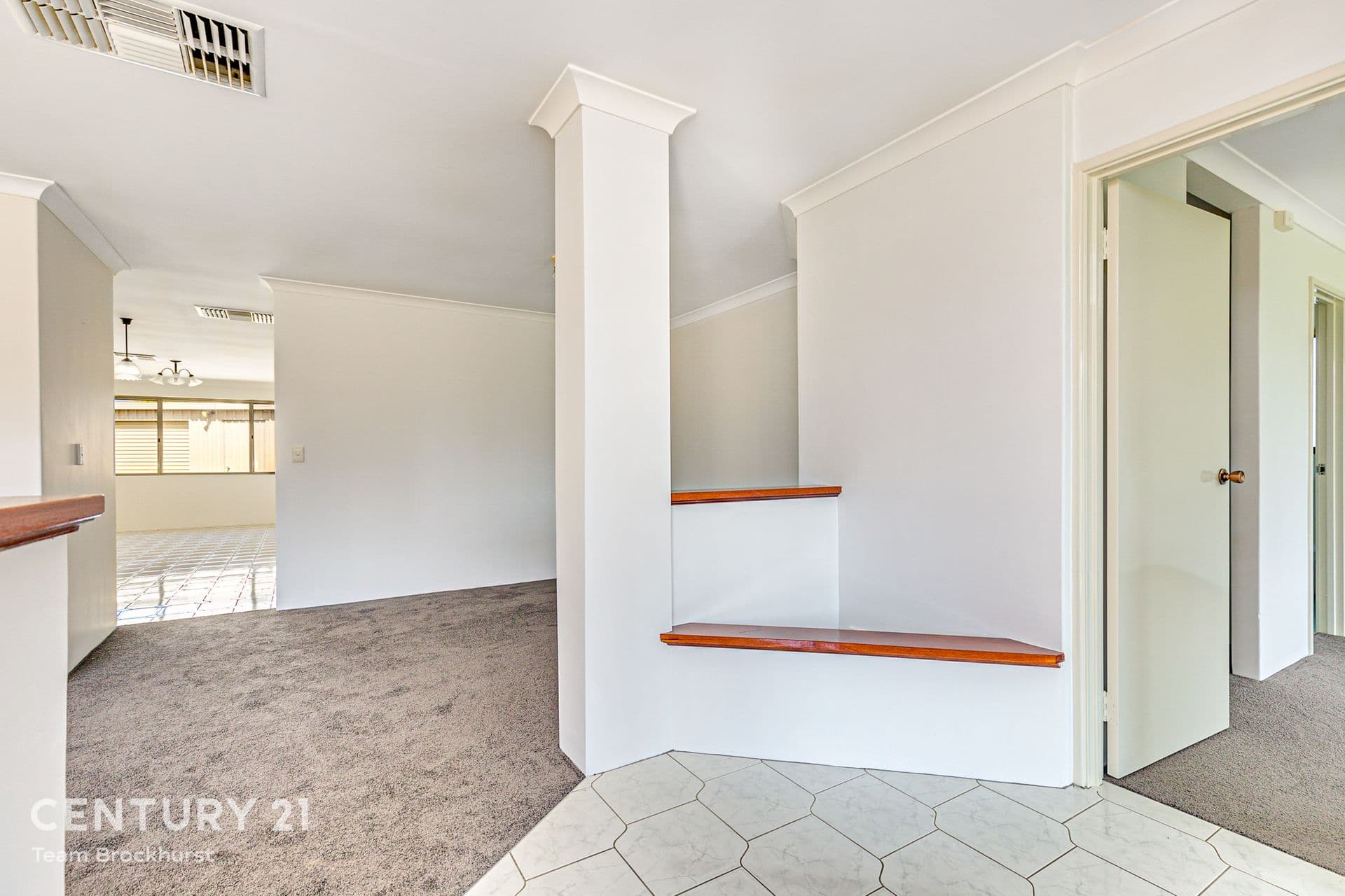 30 Bellbird Avenue, Huntingdale, WA, 6110, Huntingdale - Thumbnail 2